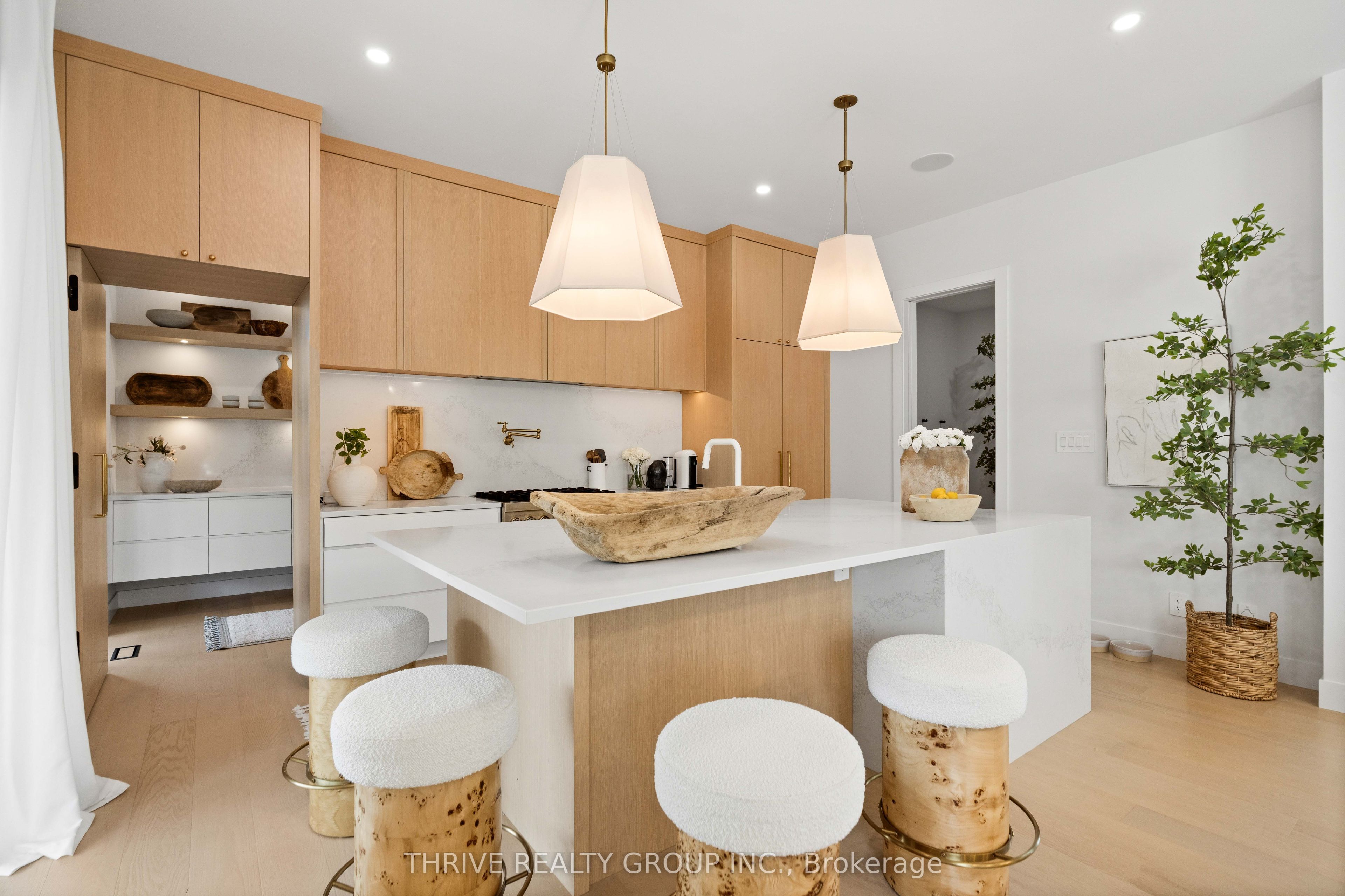 365 Manhattan Drive Property Photo 13