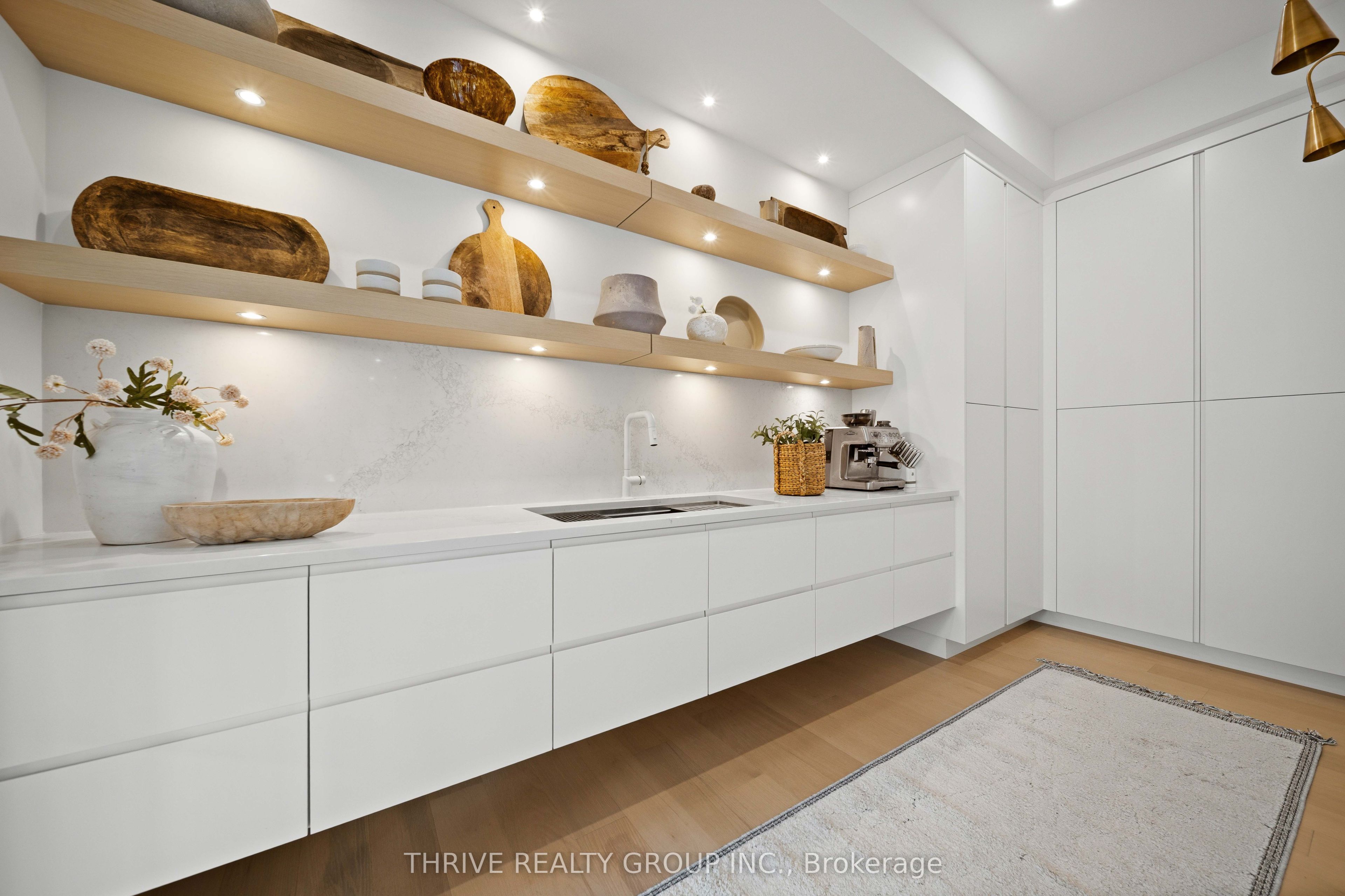 365 Manhattan Drive Property Photo 15
