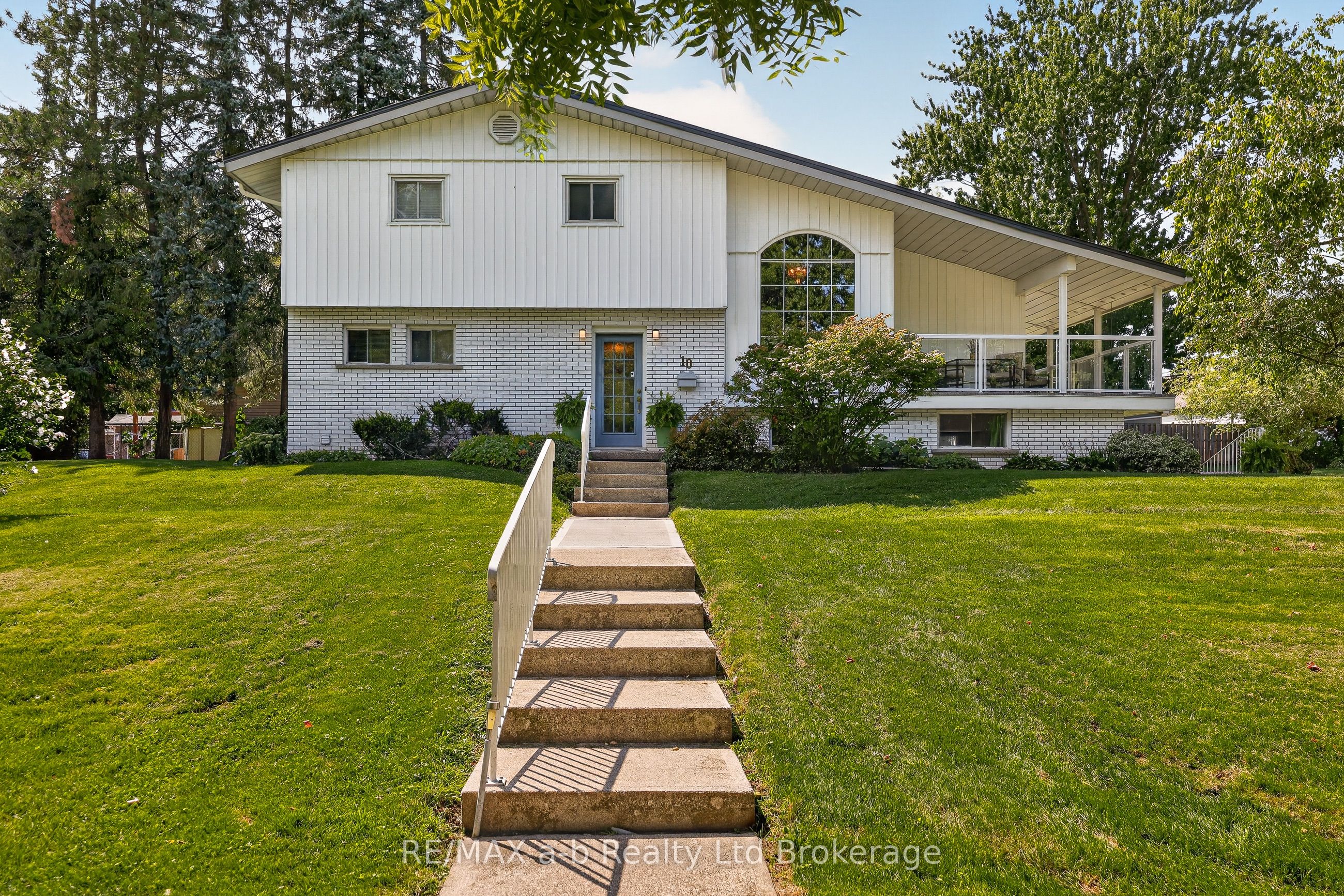 10 Pitcher Street Property Photo 1