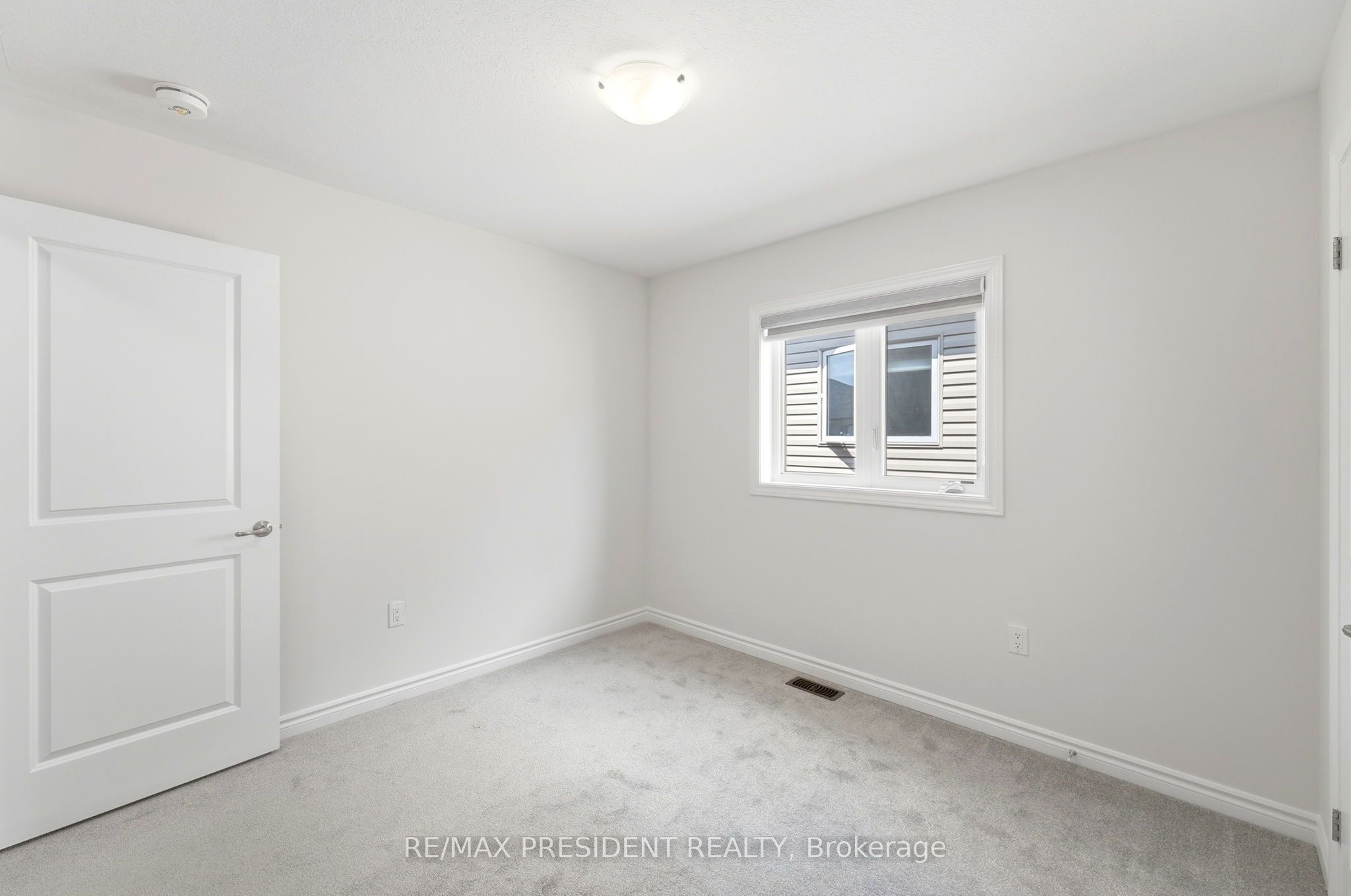 10 Poole Street Property Photo 36