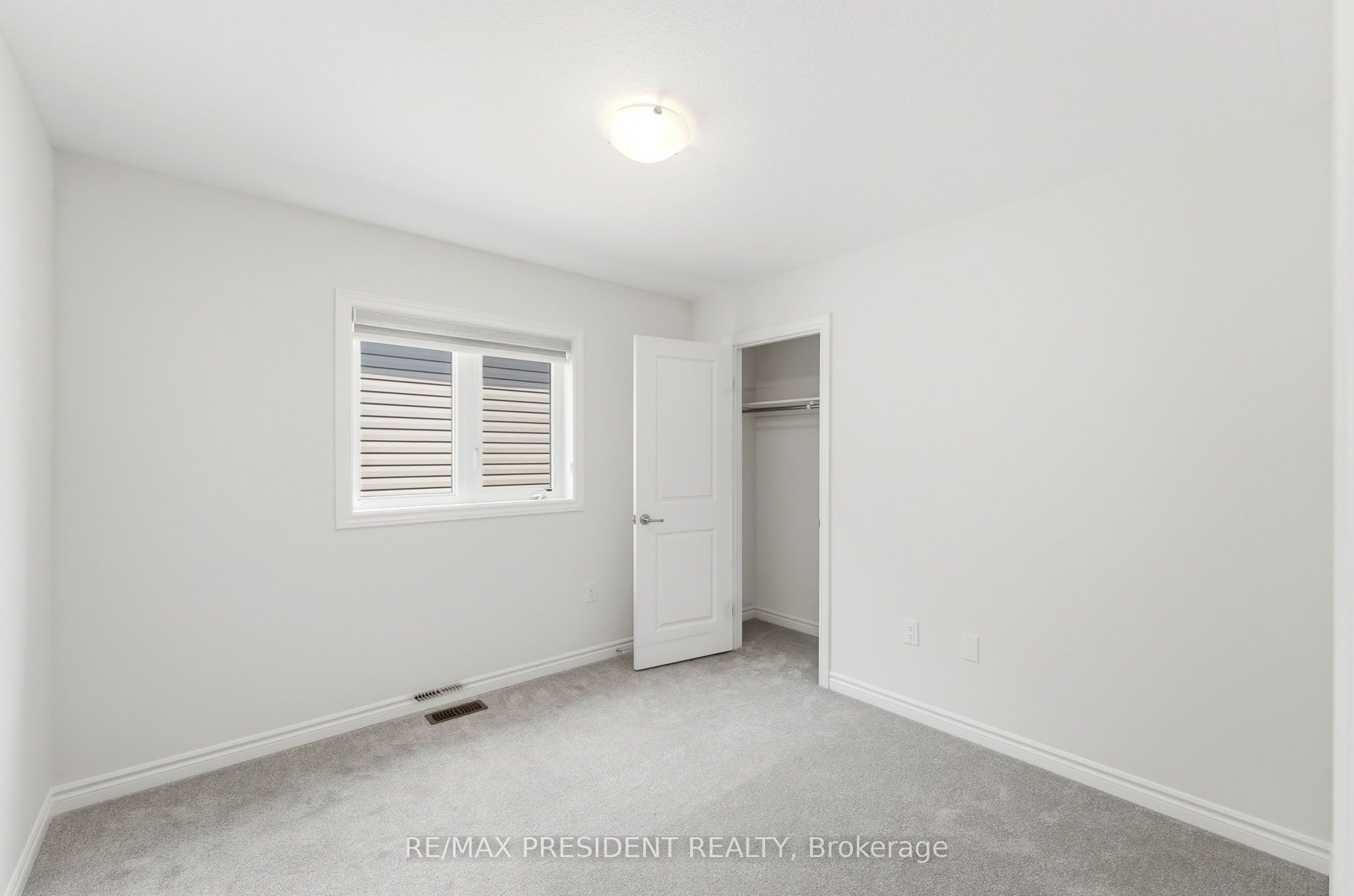 10 Poole Street Property Photo 37