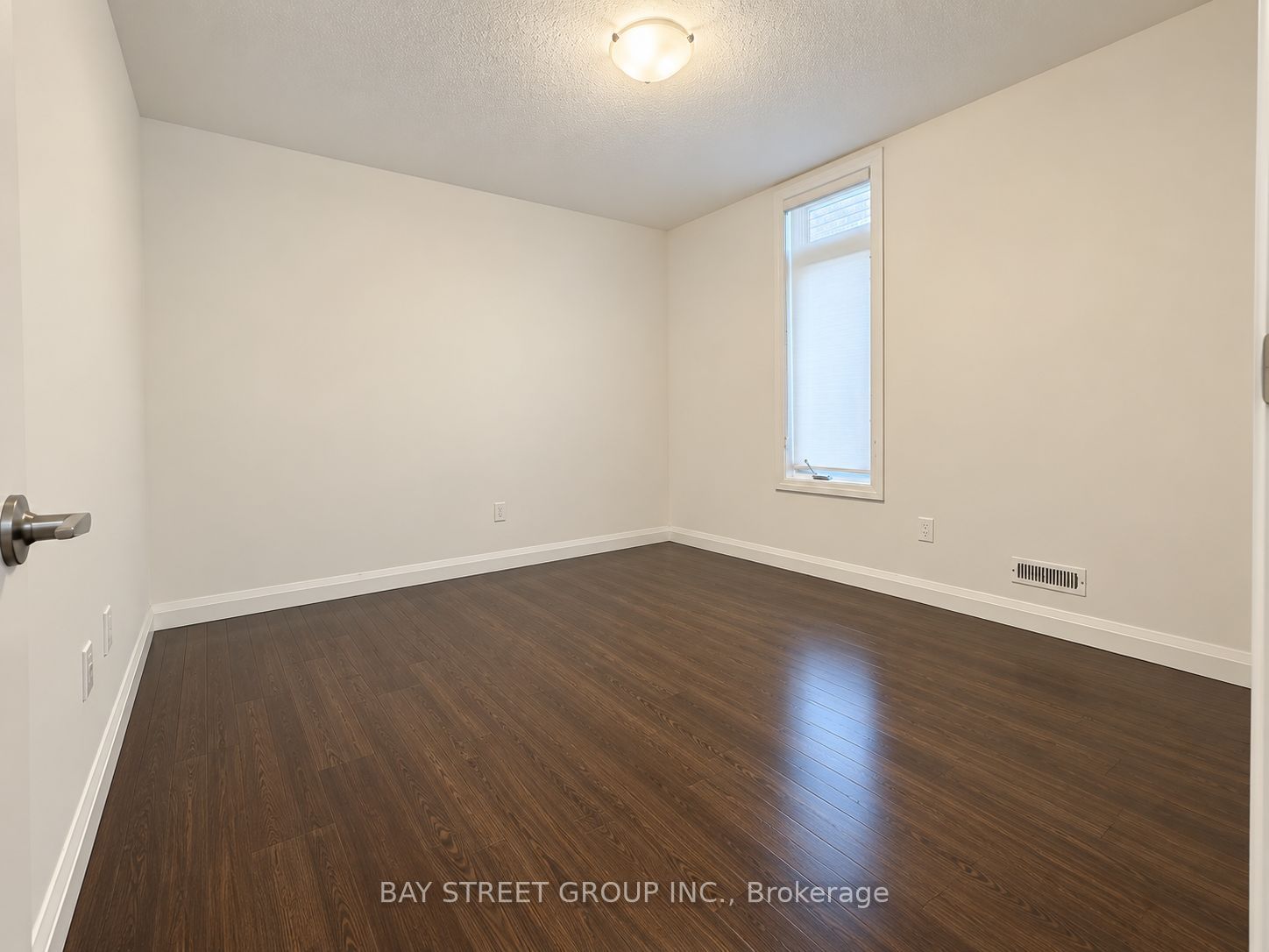 3260 Singleton Avenue 106 Property Photo 4