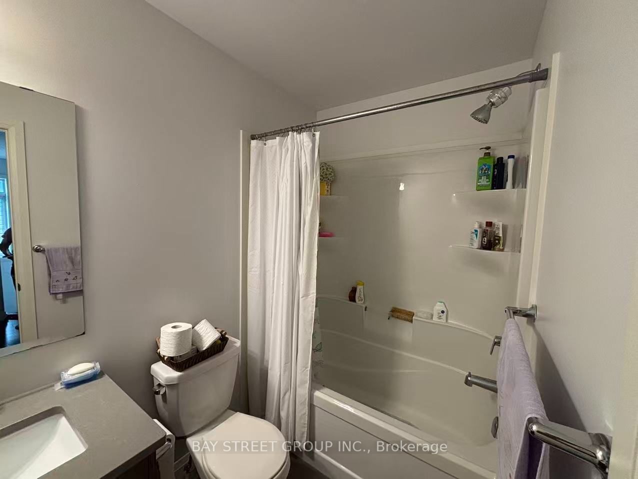 3260 Singleton Avenue 106 Property Photo 9