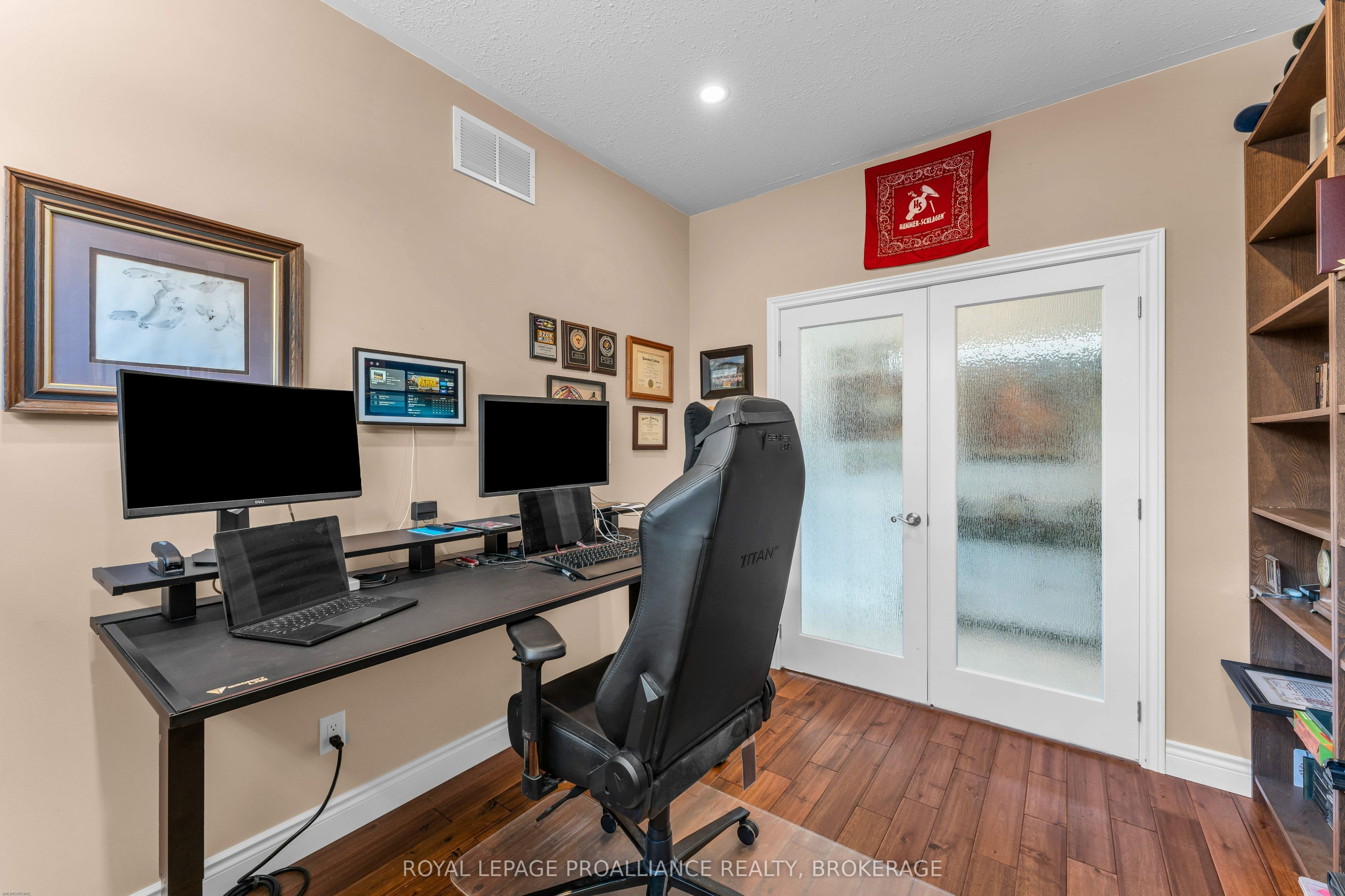 861 Windermere Drive Property Photo 11