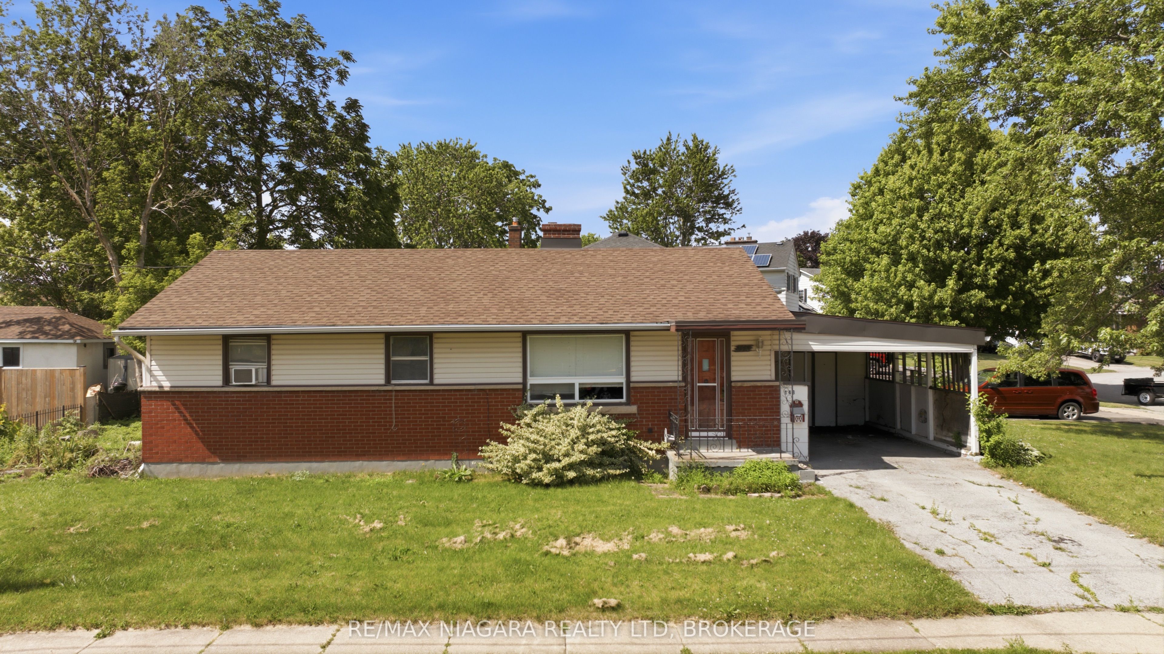143 North Crescent Property Photo 1