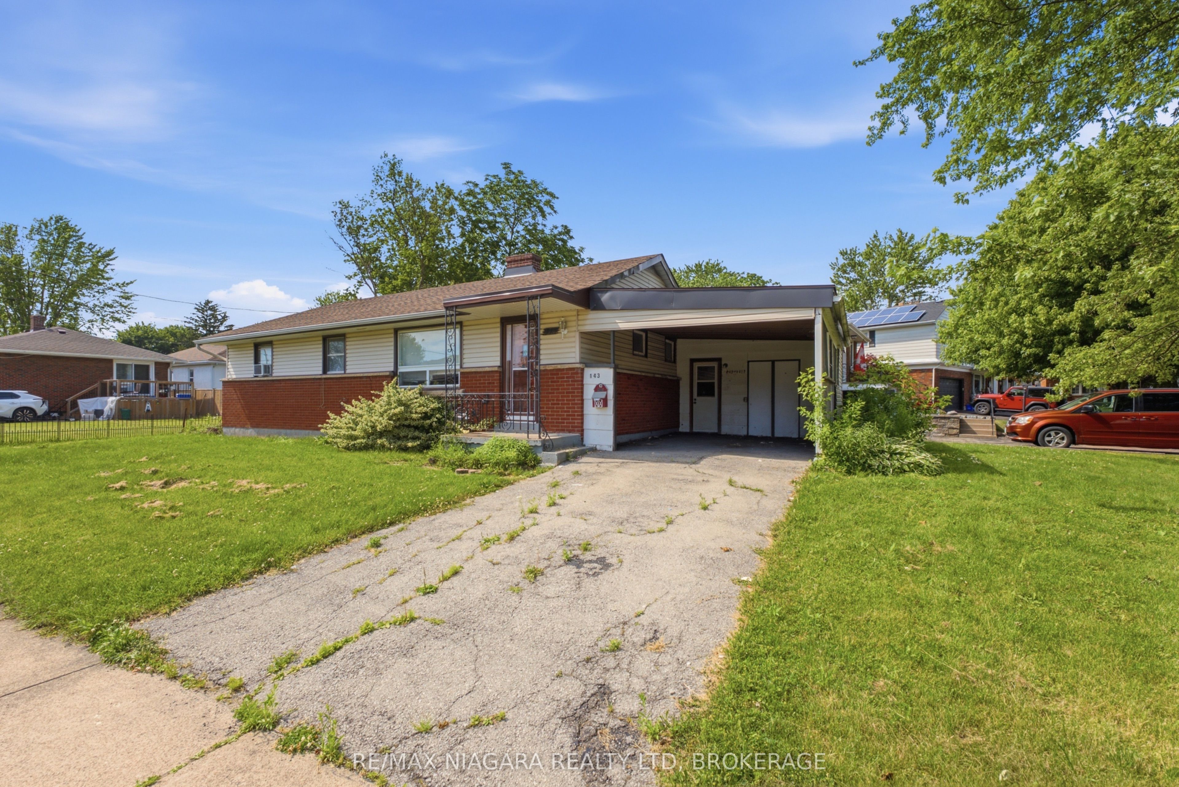 143 North Crescent Property Photo 2