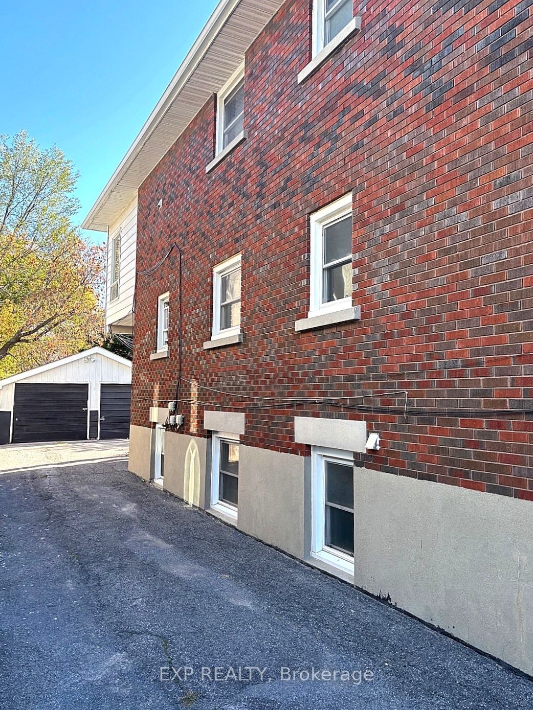 527 Laderoute Avenue Property Photo 10