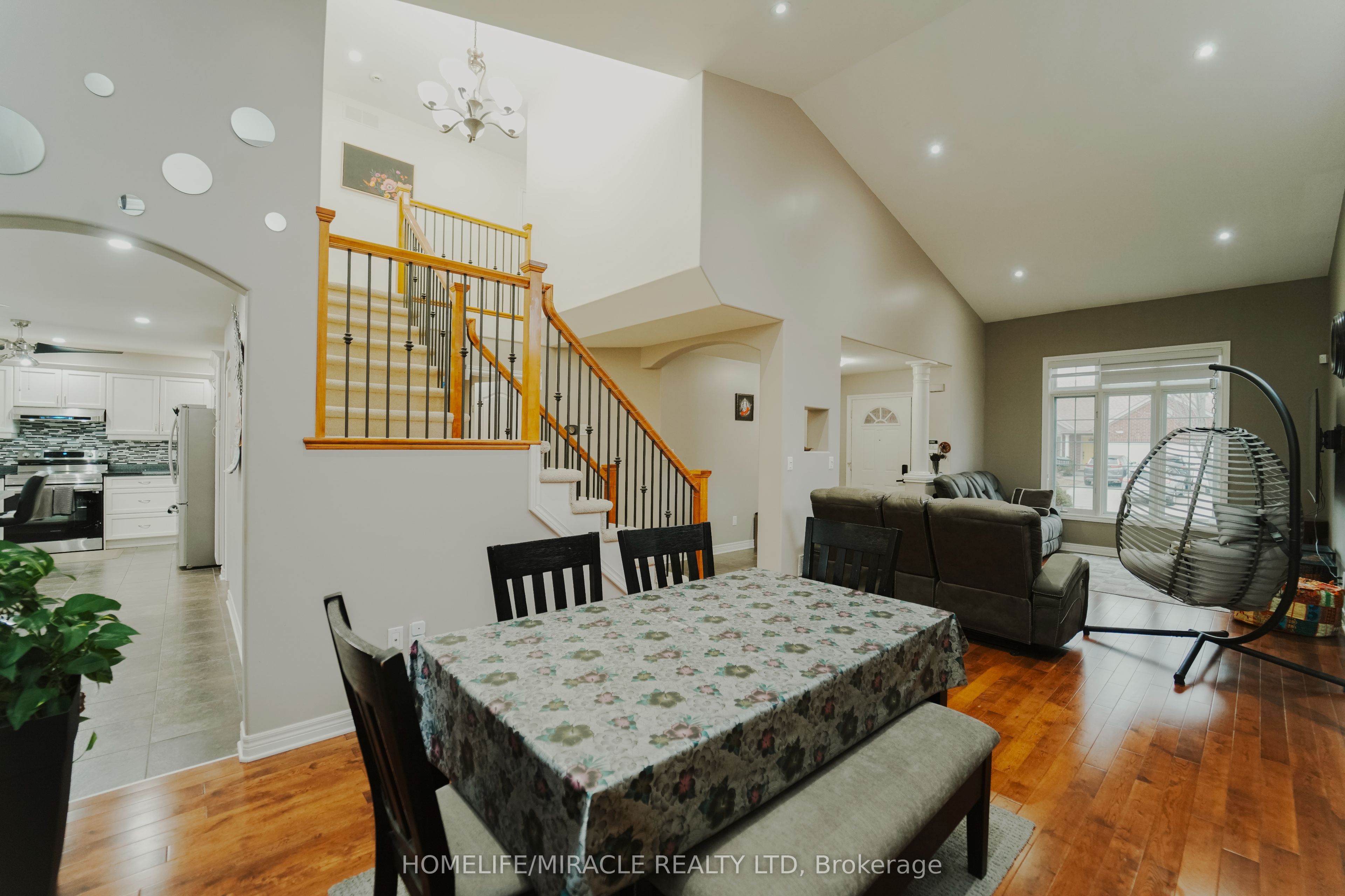 6978 Shannon Drive Property Photo 6