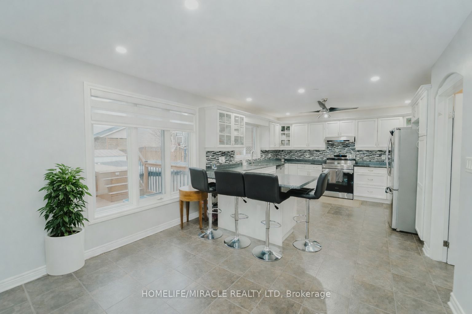 6978 Shannon Drive Property Photo 9