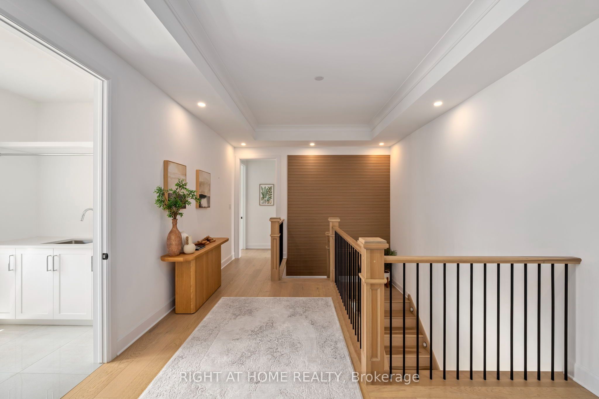 372 Manhattan Drive Property Photo 13