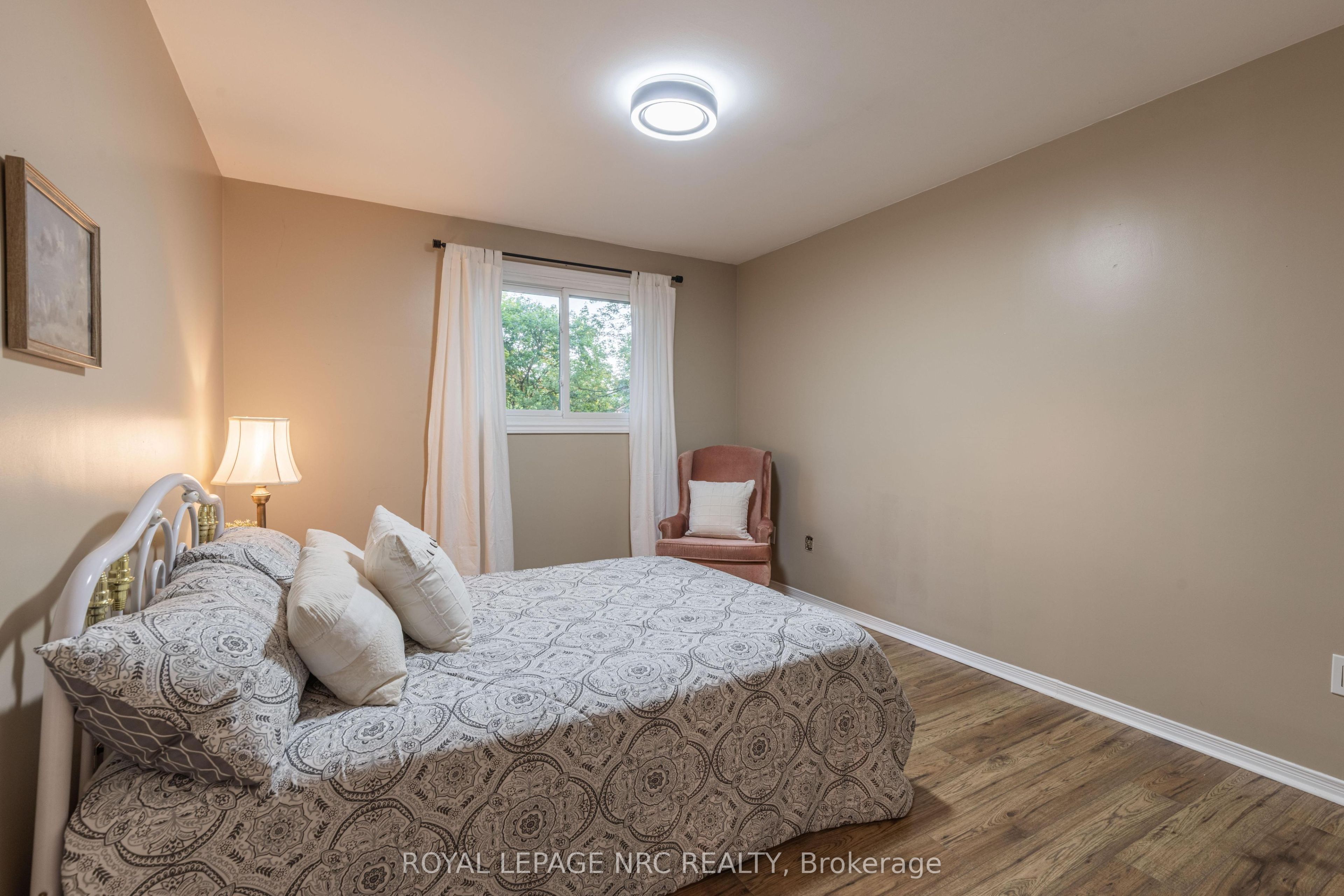 2432 Port Robinson Road Property Photo 17