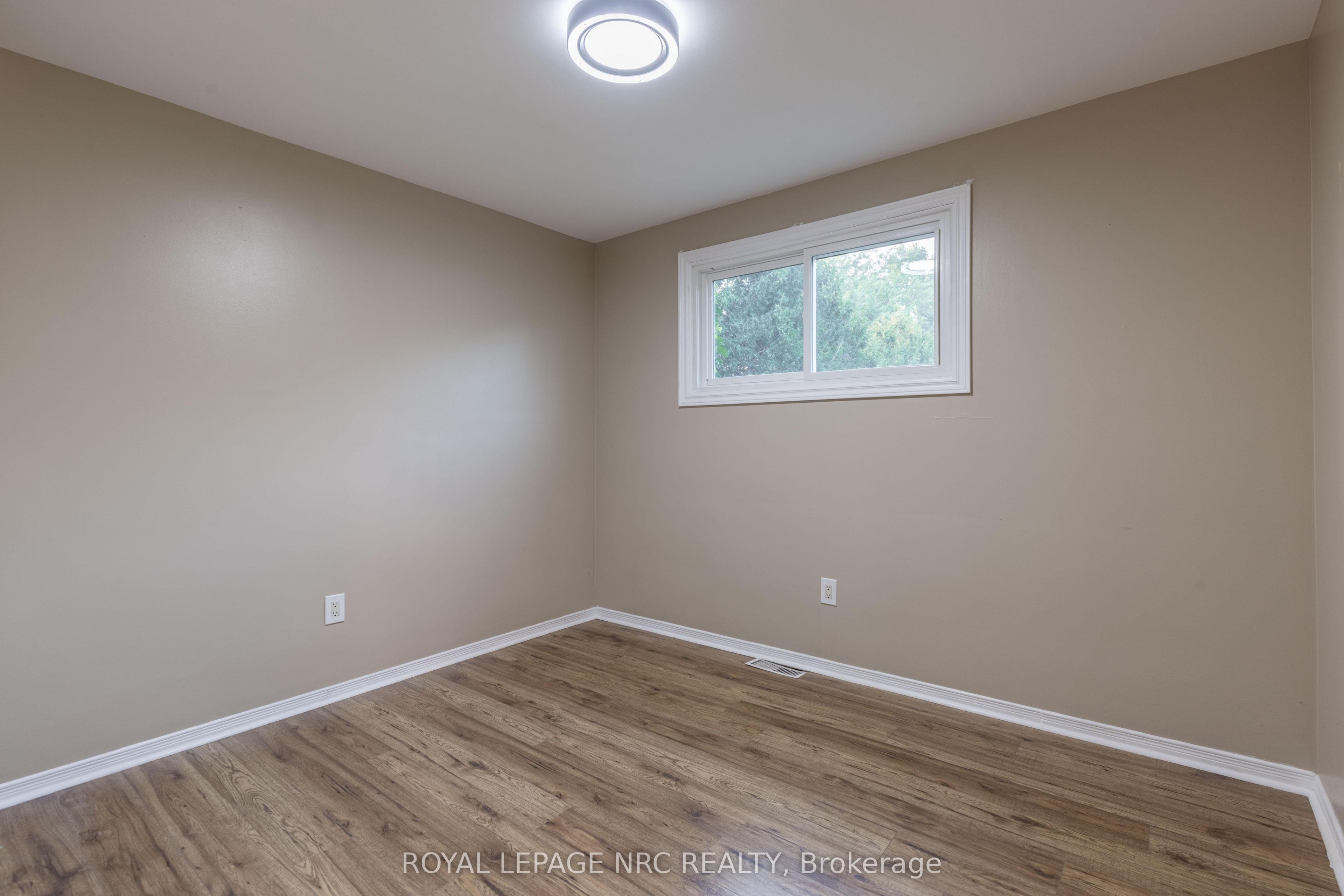 2432 Port Robinson Road Property Photo 18
