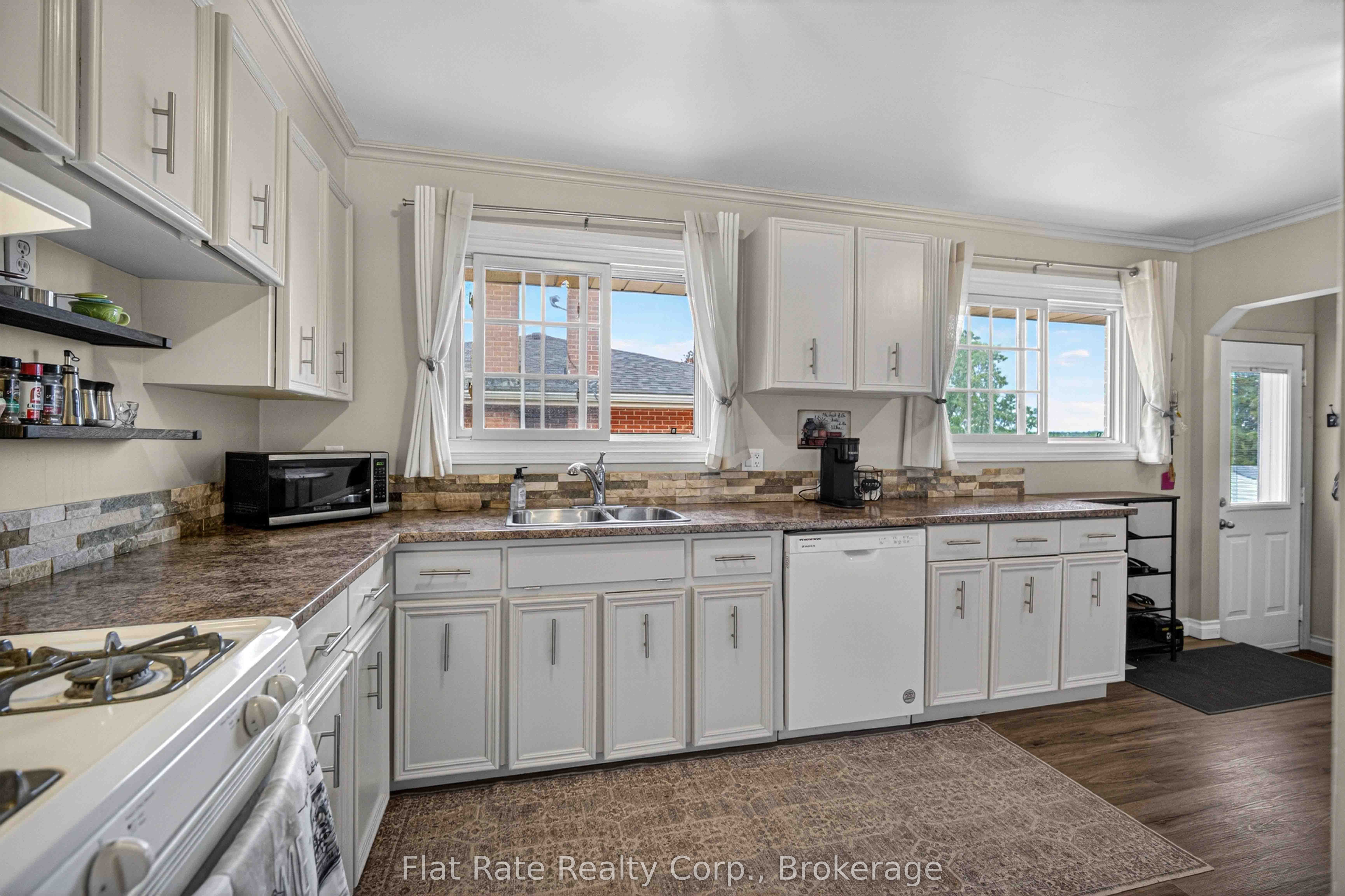 481 Barker Avenue Property Photo 8