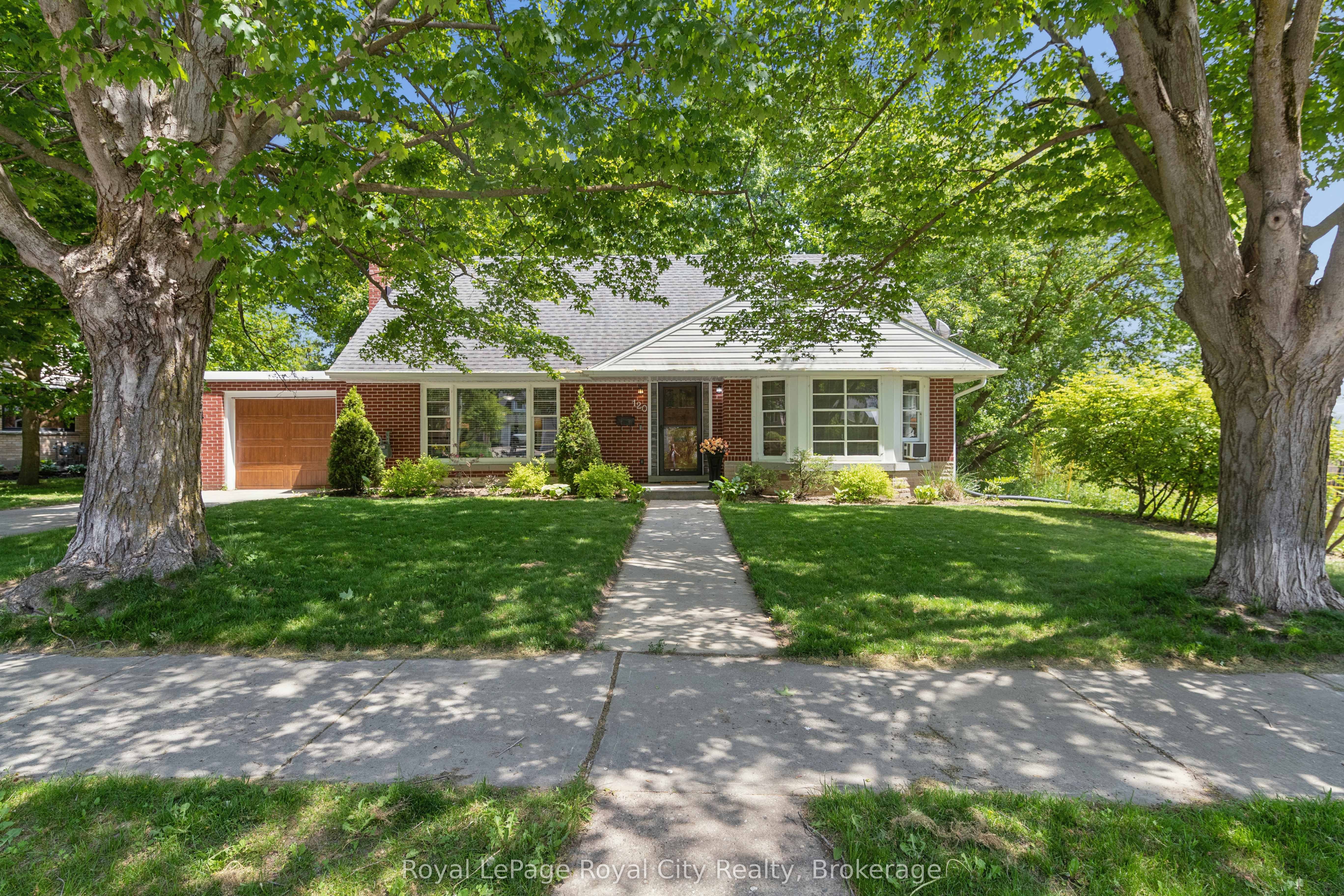 120 Hill Street E Property Photo 1