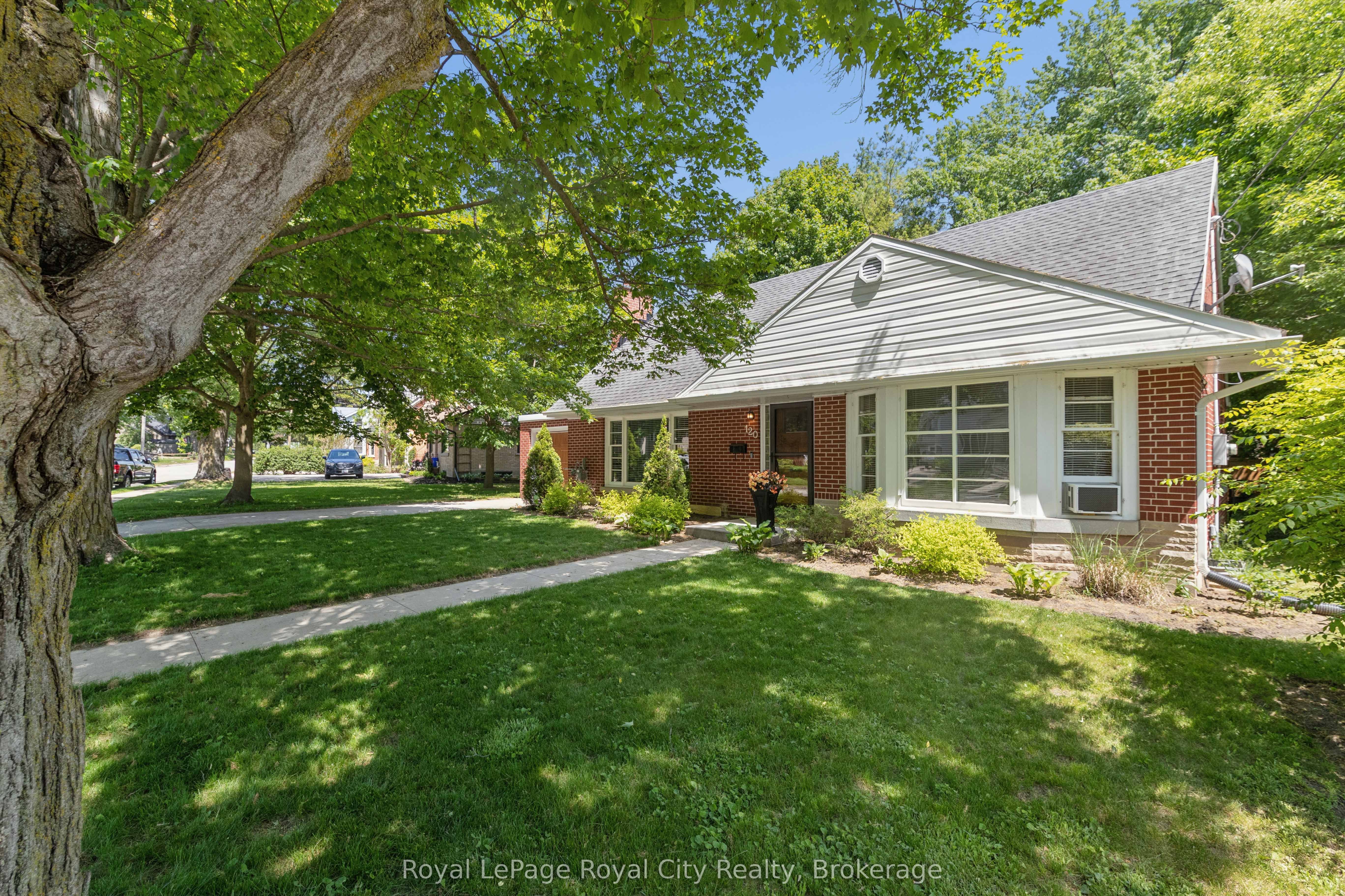 120 Hill Street E Property Photo 3