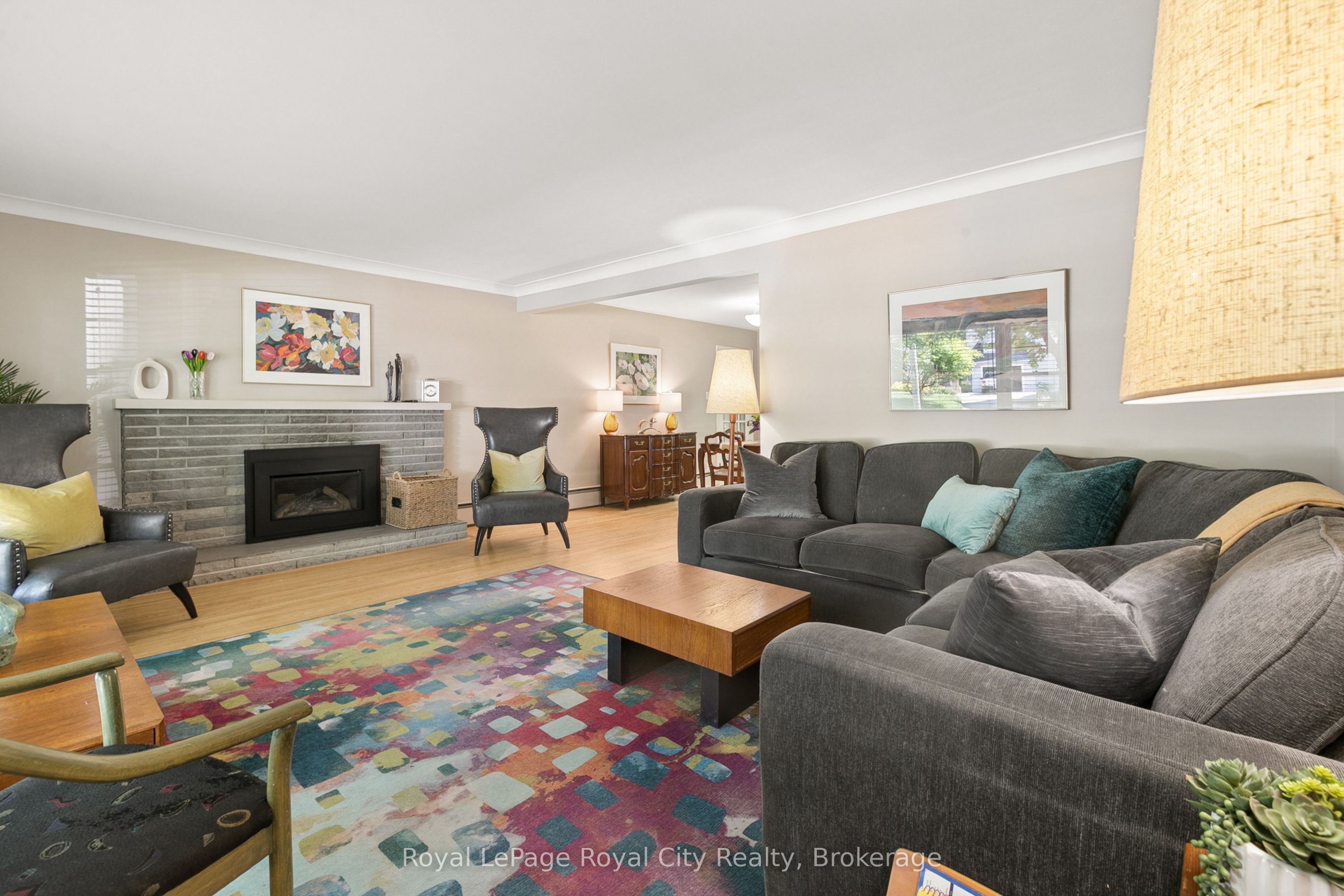 120 Hill Street E Property Photo 7