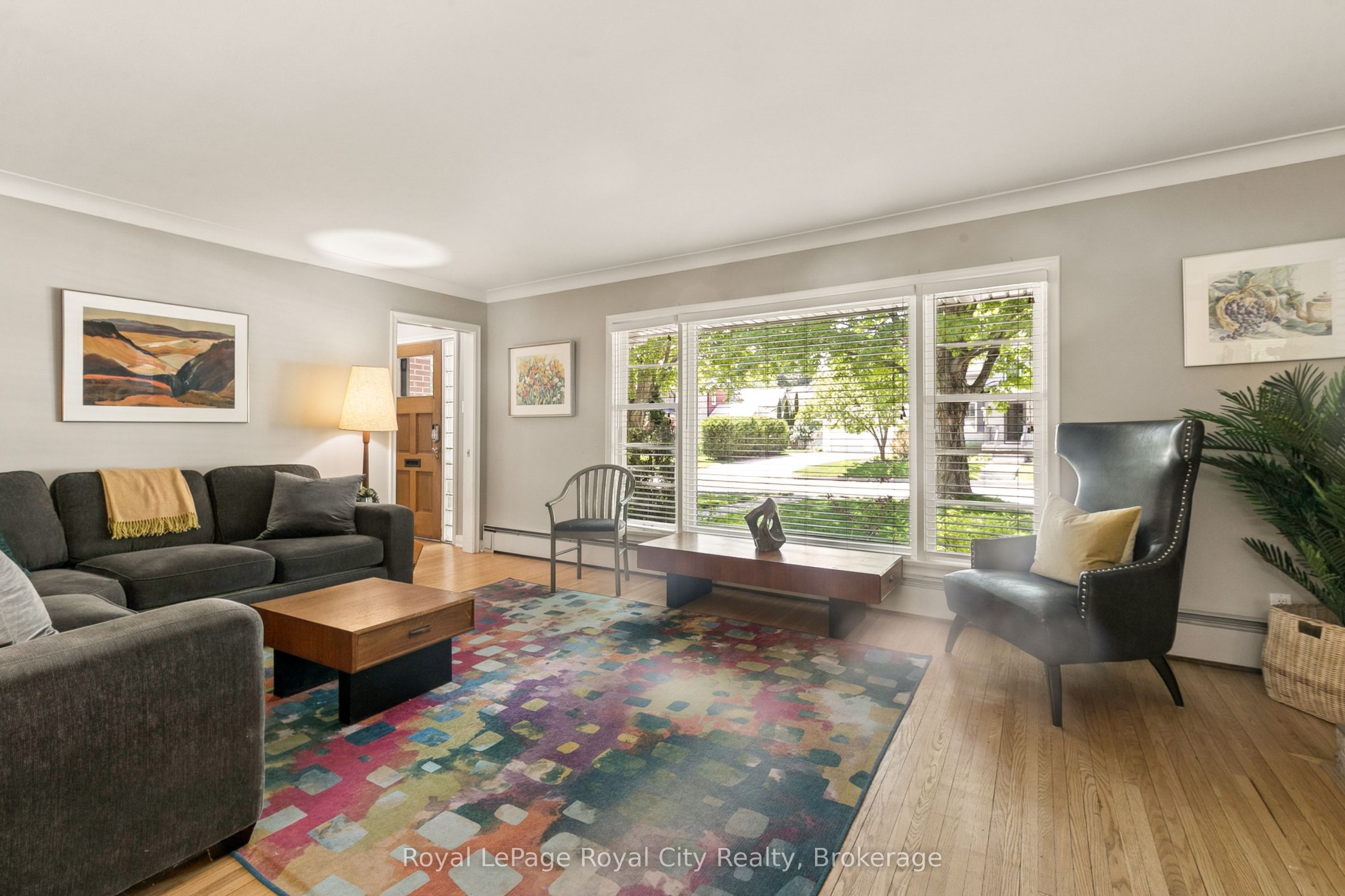 120 Hill Street E Property Photo 8