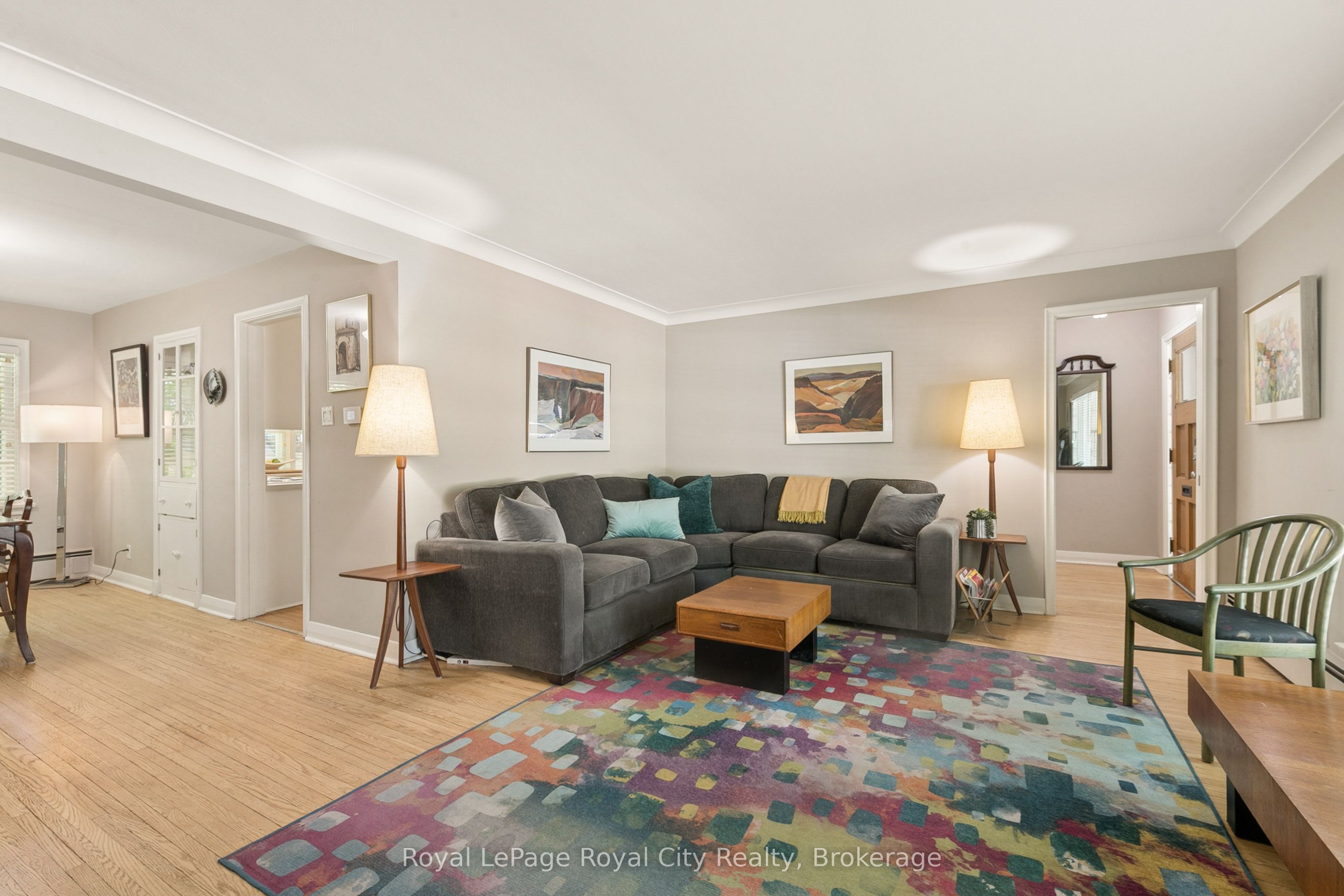 120 Hill Street E Property Photo 9