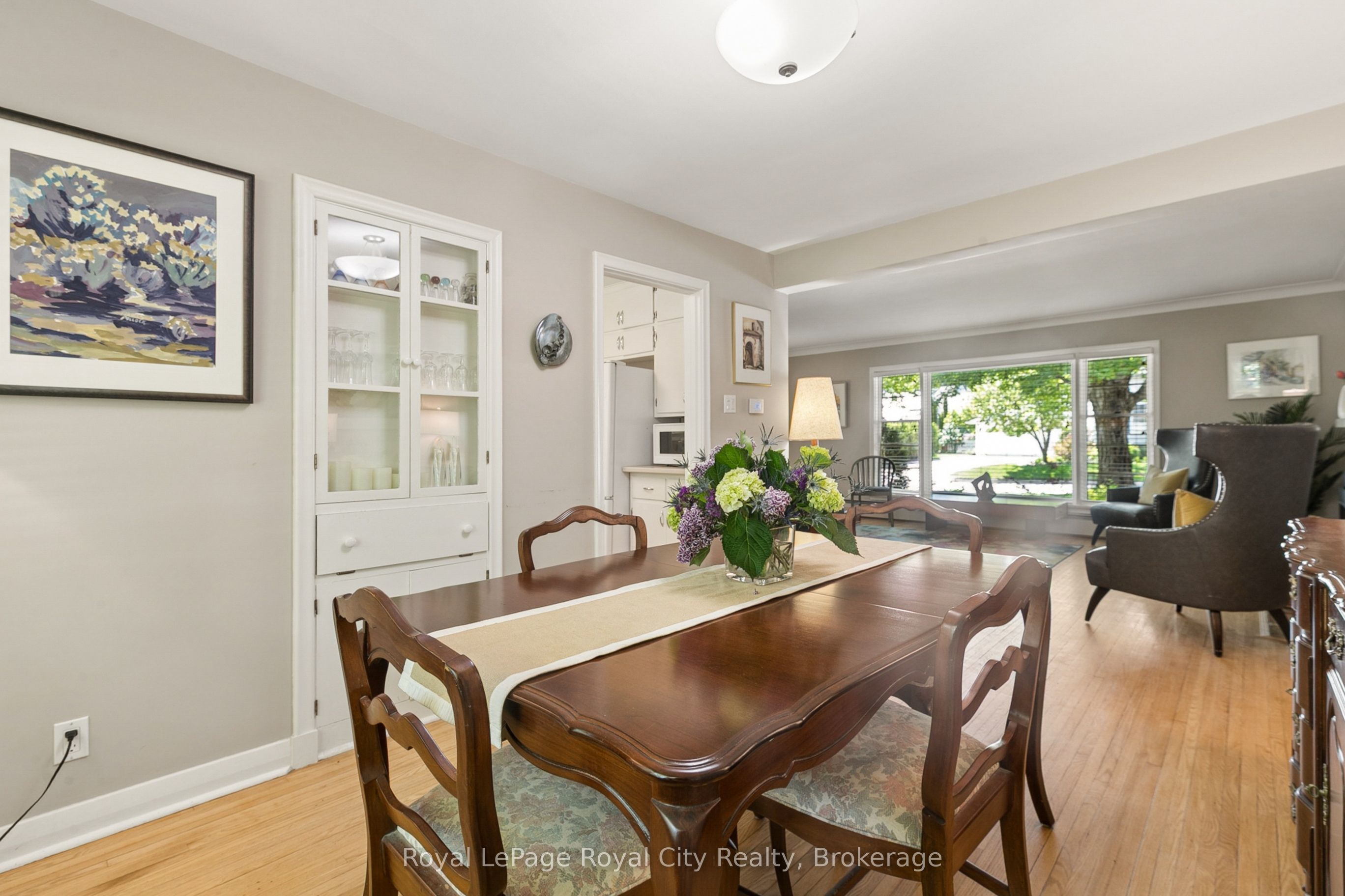 120 Hill Street E Property Photo 12