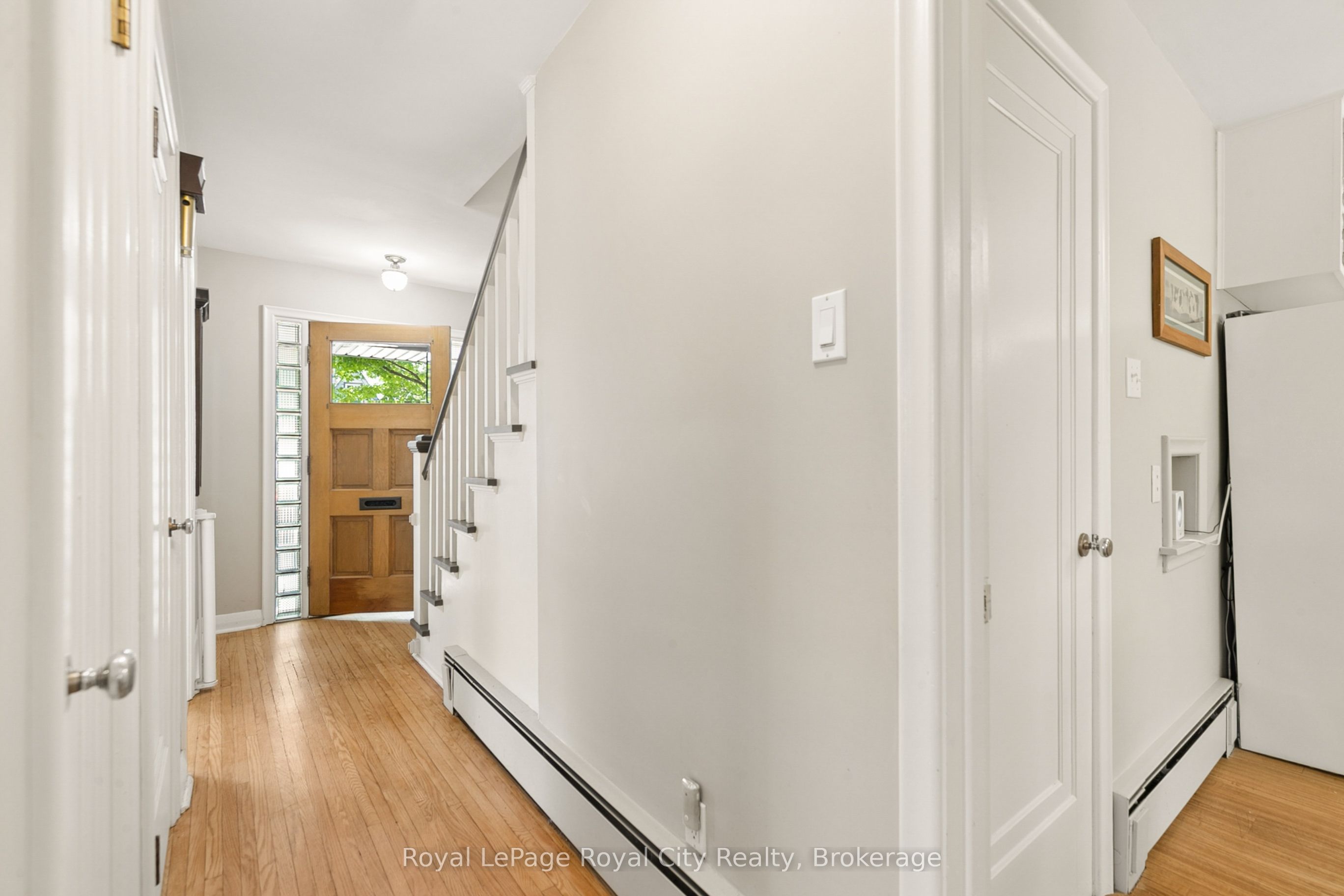 120 Hill Street E Property Photo 20