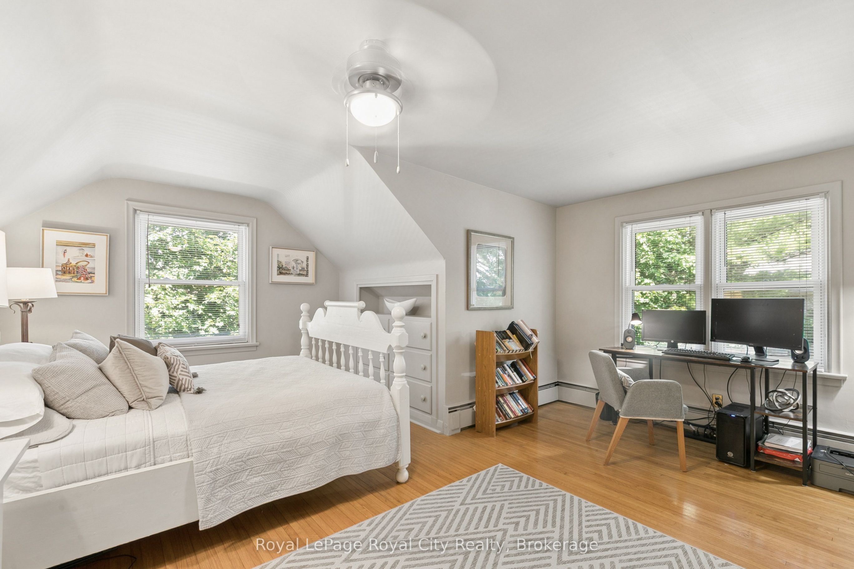 120 Hill Street E Property Photo 25