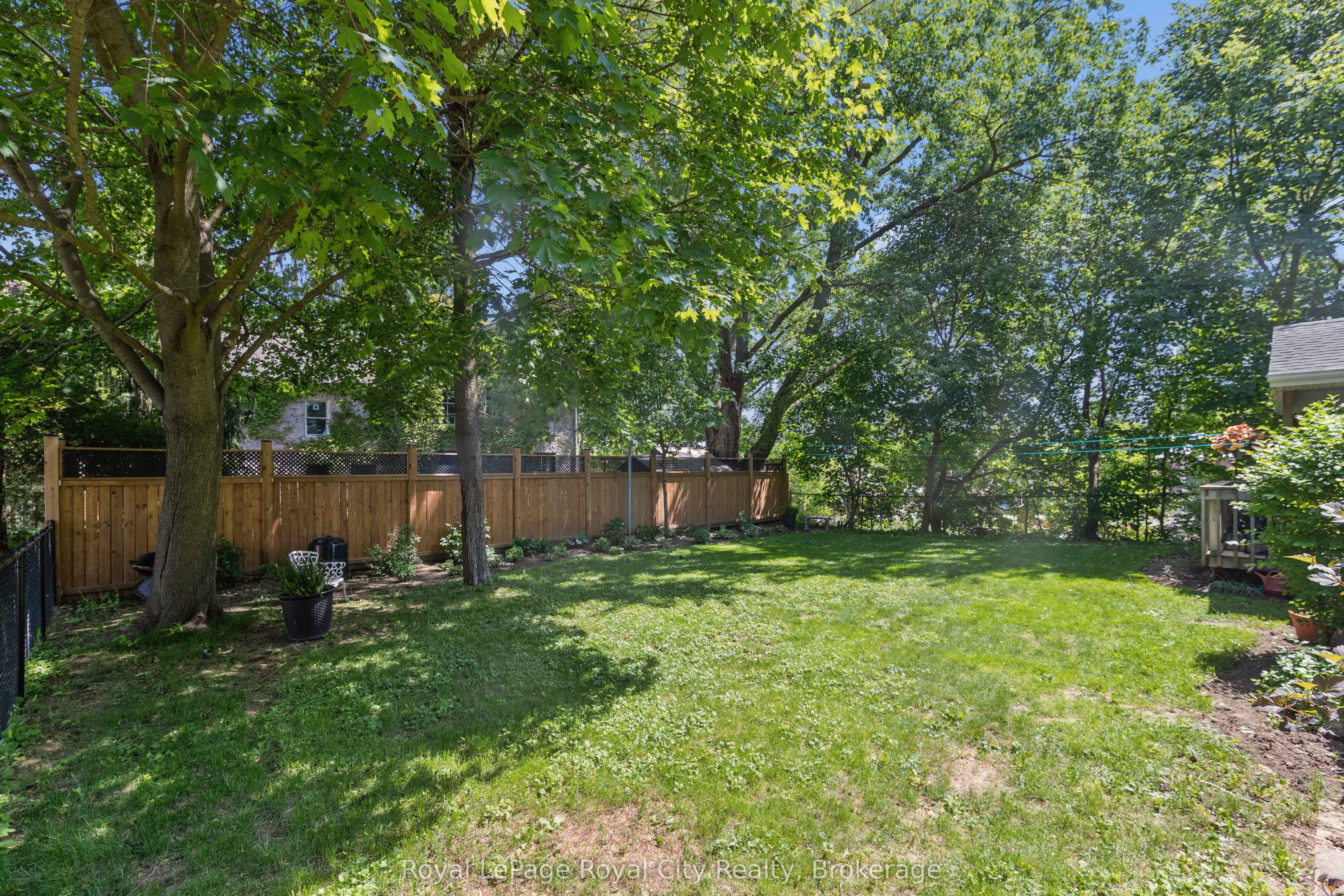 120 Hill Street E Property Photo 33