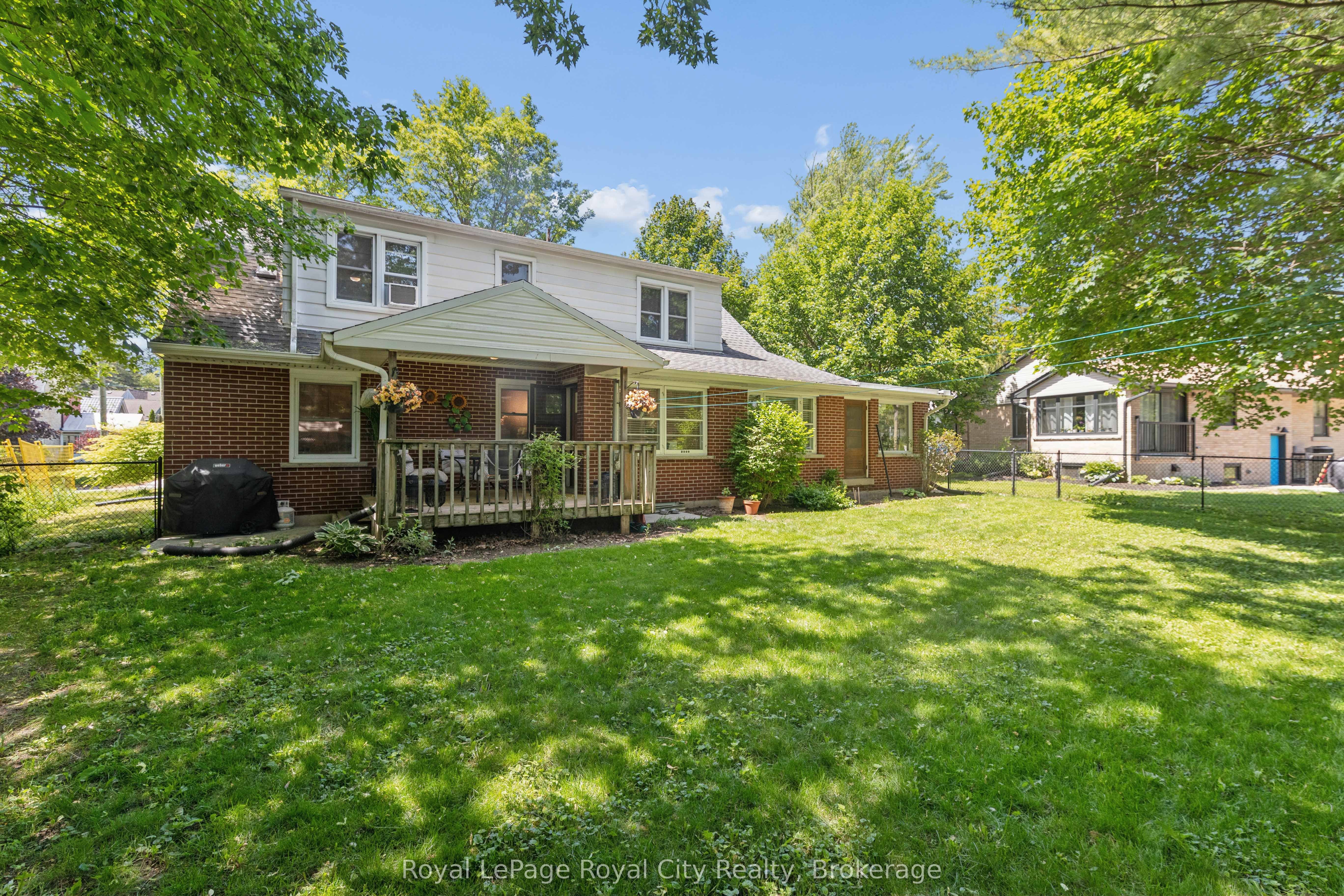 120 Hill Street E Property Photo 38