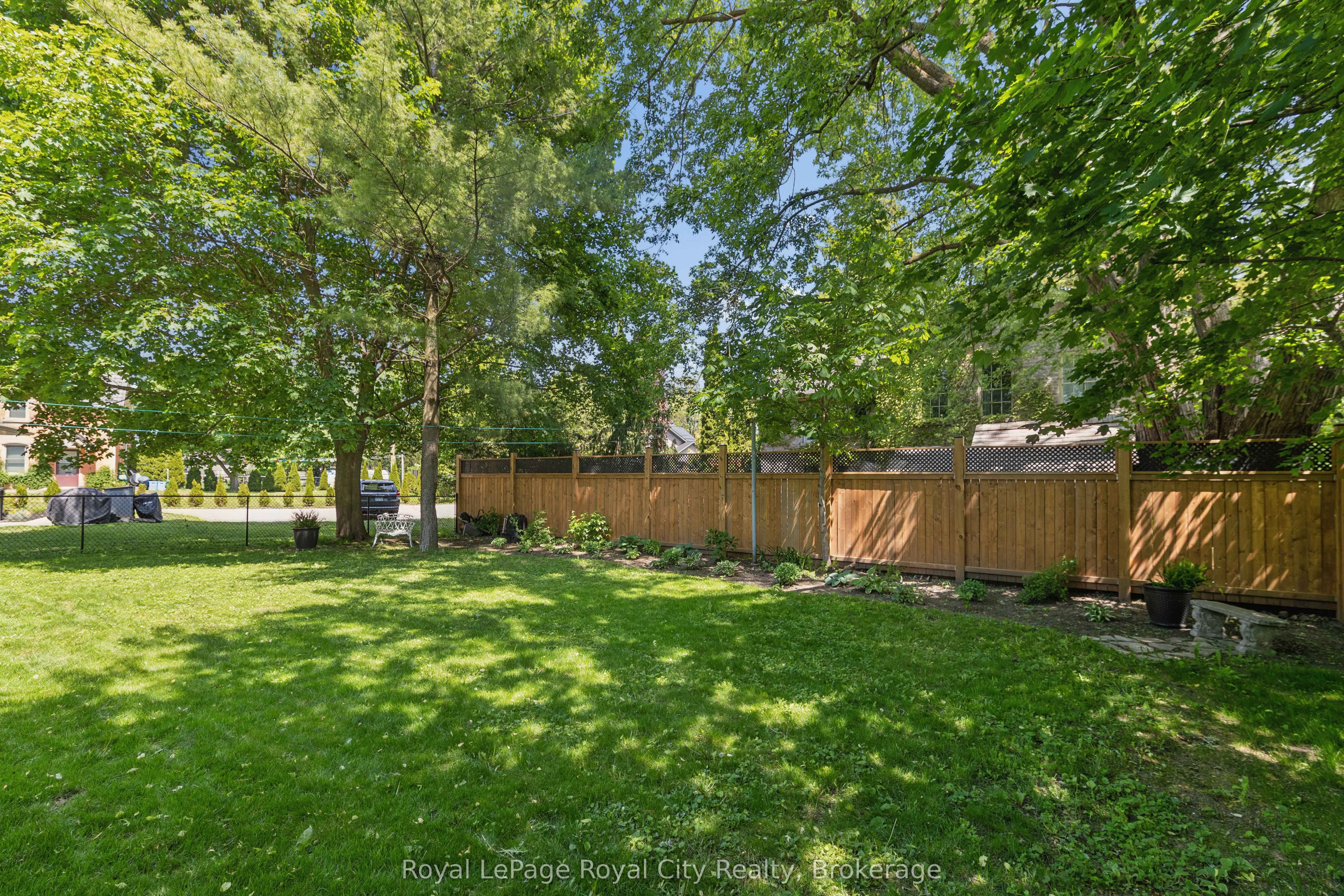 120 Hill Street E Property Photo 39