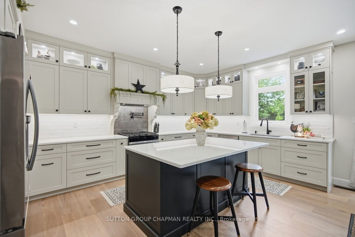 830 Riverside Drive Property Photo 17
