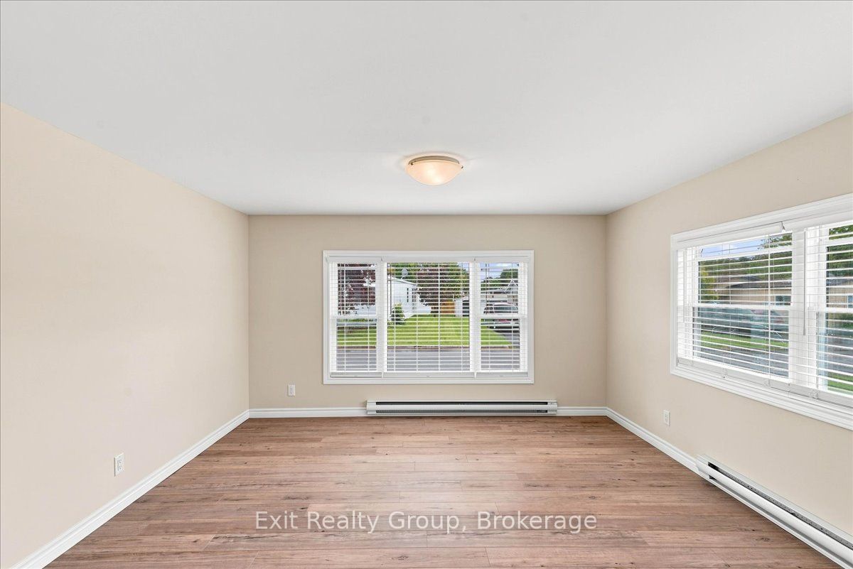14 Nightingale Lane Property Photo 12