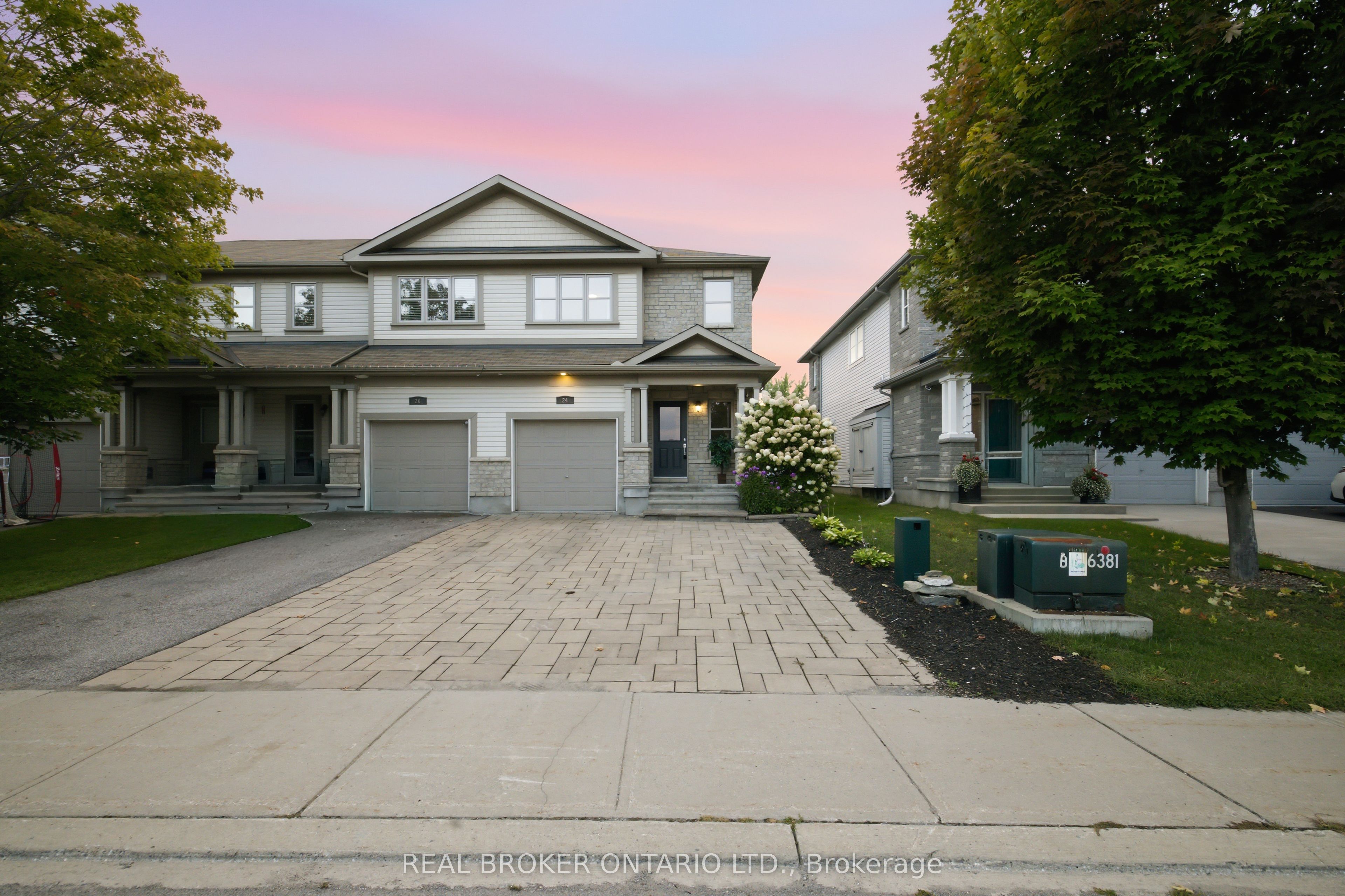 24 Hackberry Trail