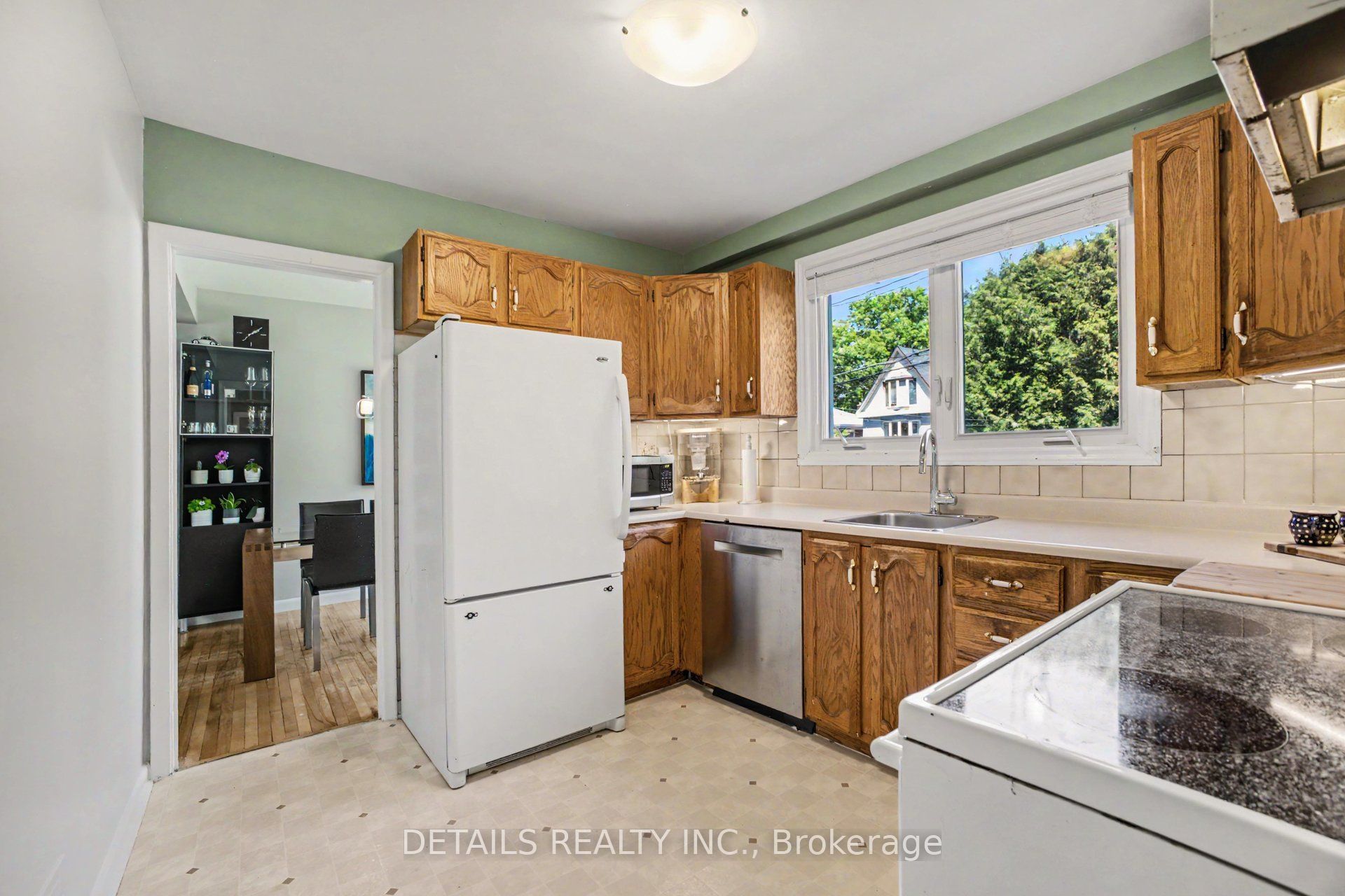 1233 Checkers Road Property Photo 6