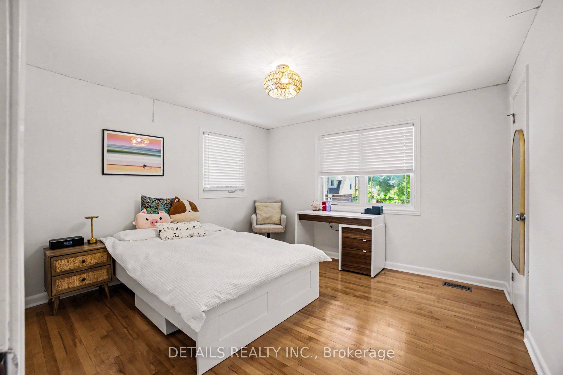 1233 Checkers Road Property Photo 8