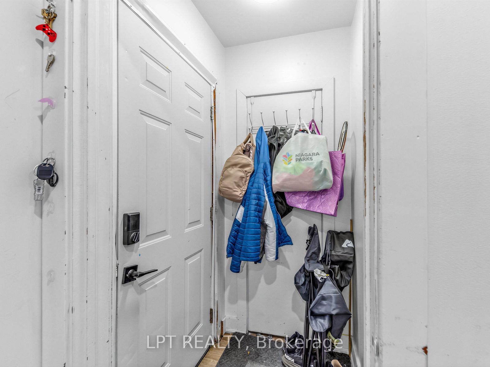 239 Vine Street Property Photo 9