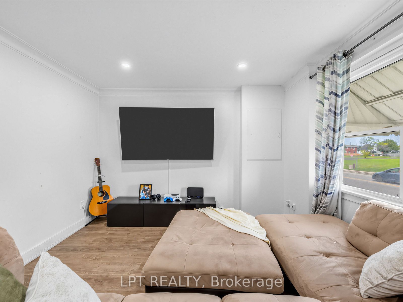239 Vine Street Property Photo 10