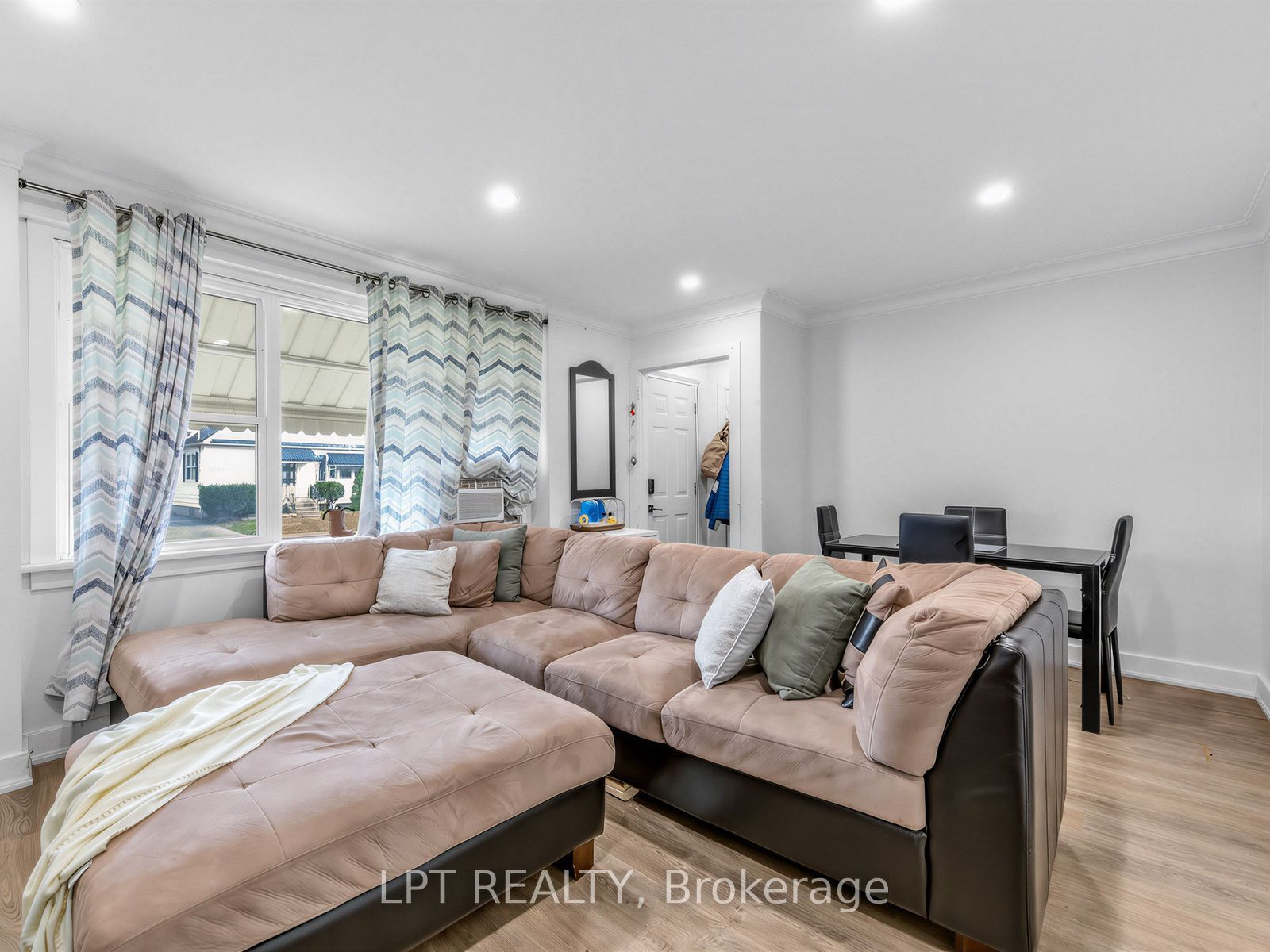 239 Vine Street Property Photo 12