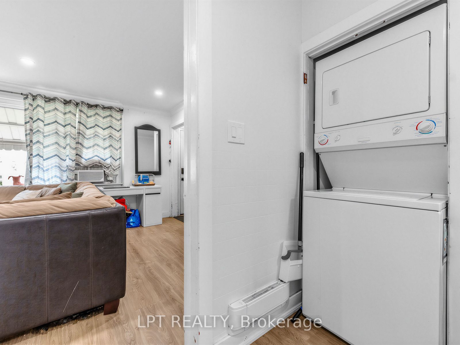 239 Vine Street Property Photo 14