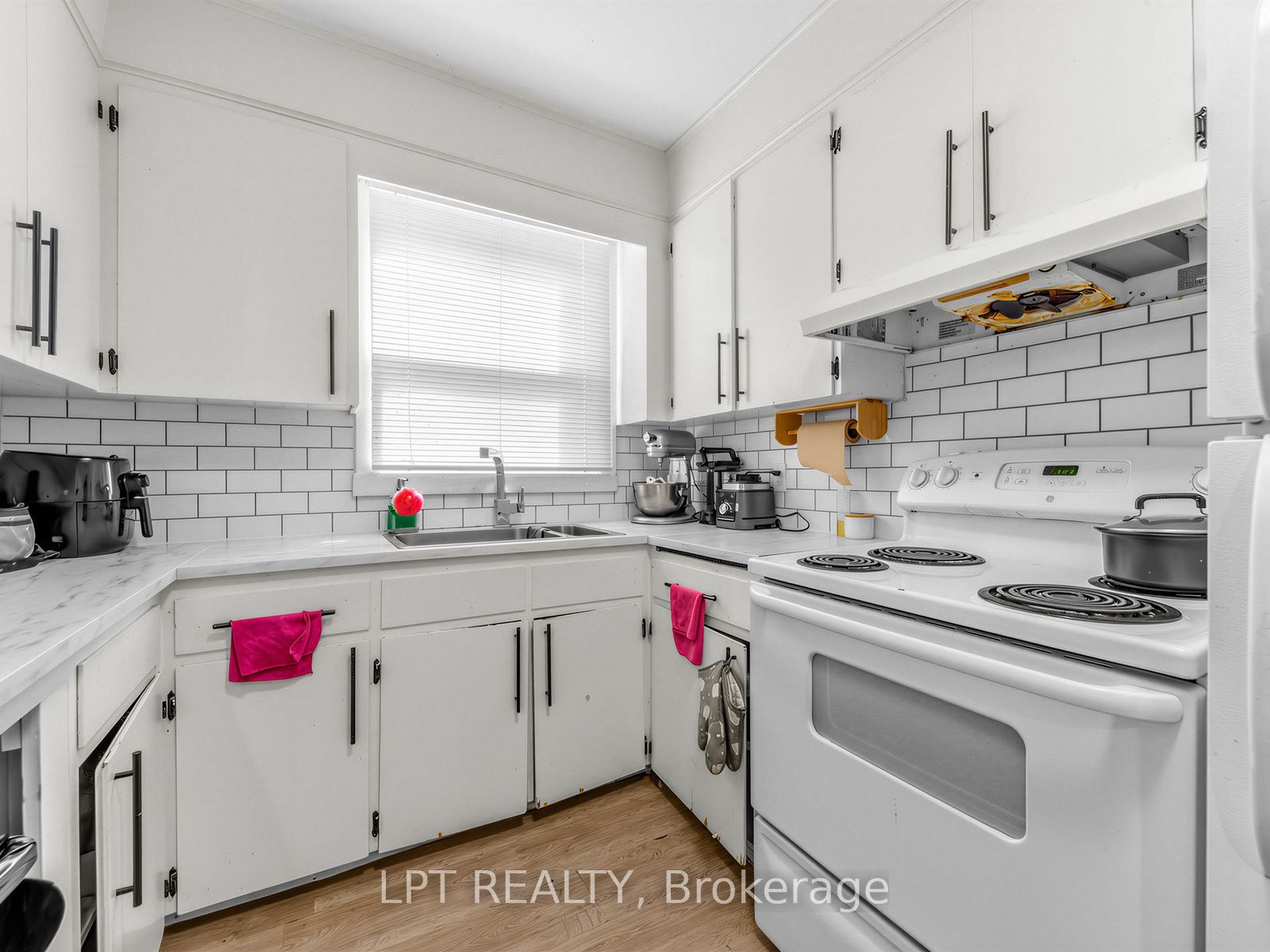 239 Vine Street Property Photo 16