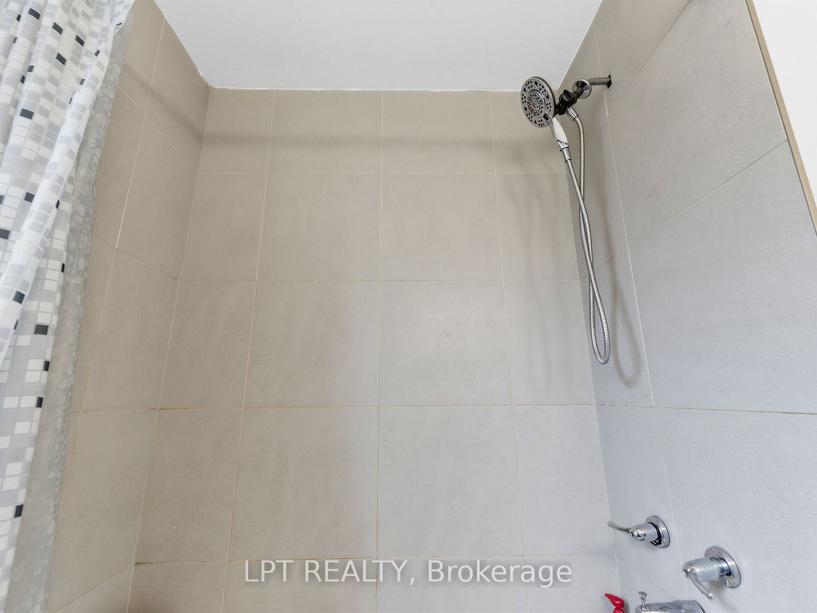 239 Vine Street Property Photo 23