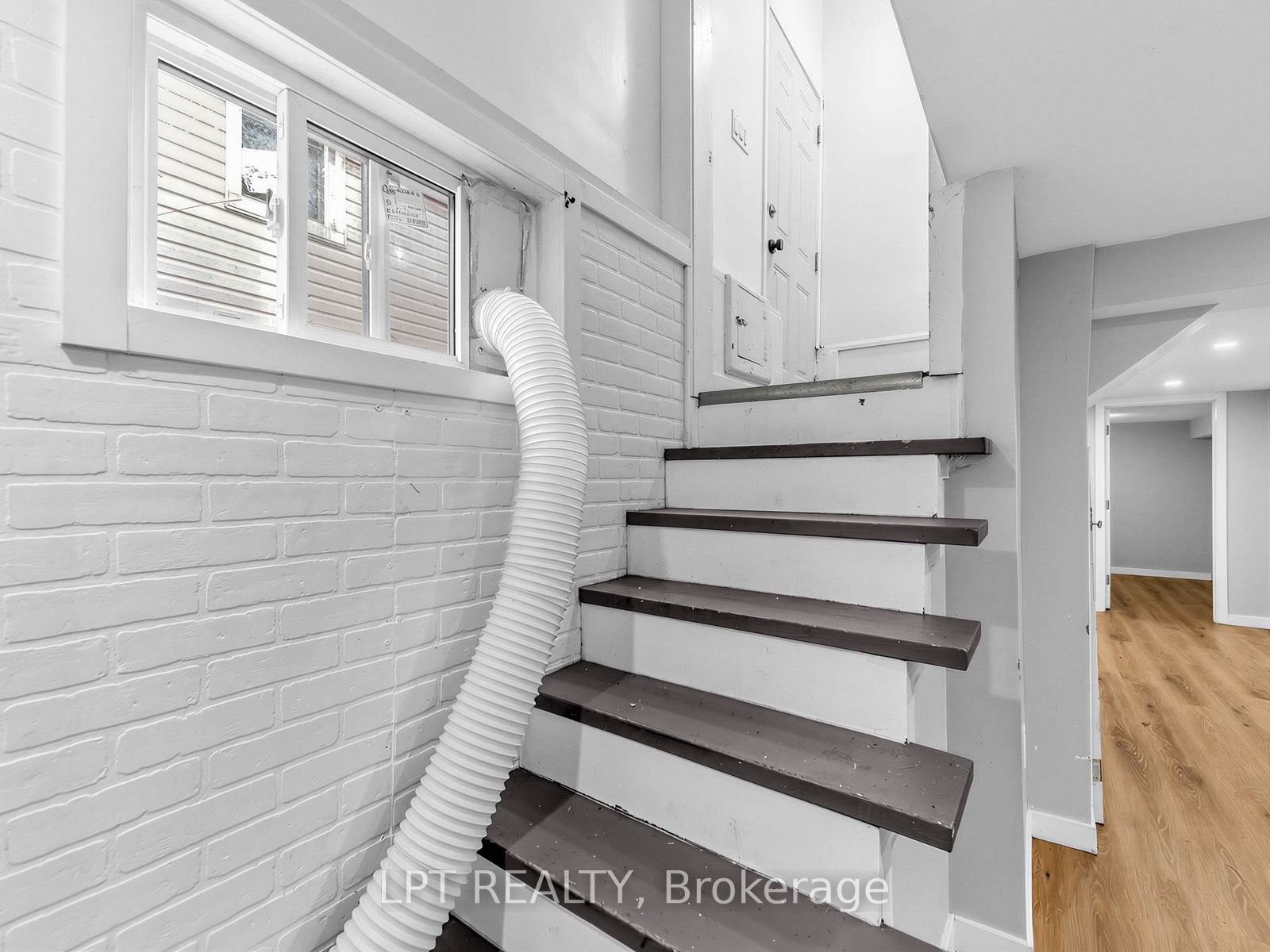 239 Vine Street Property Photo 26