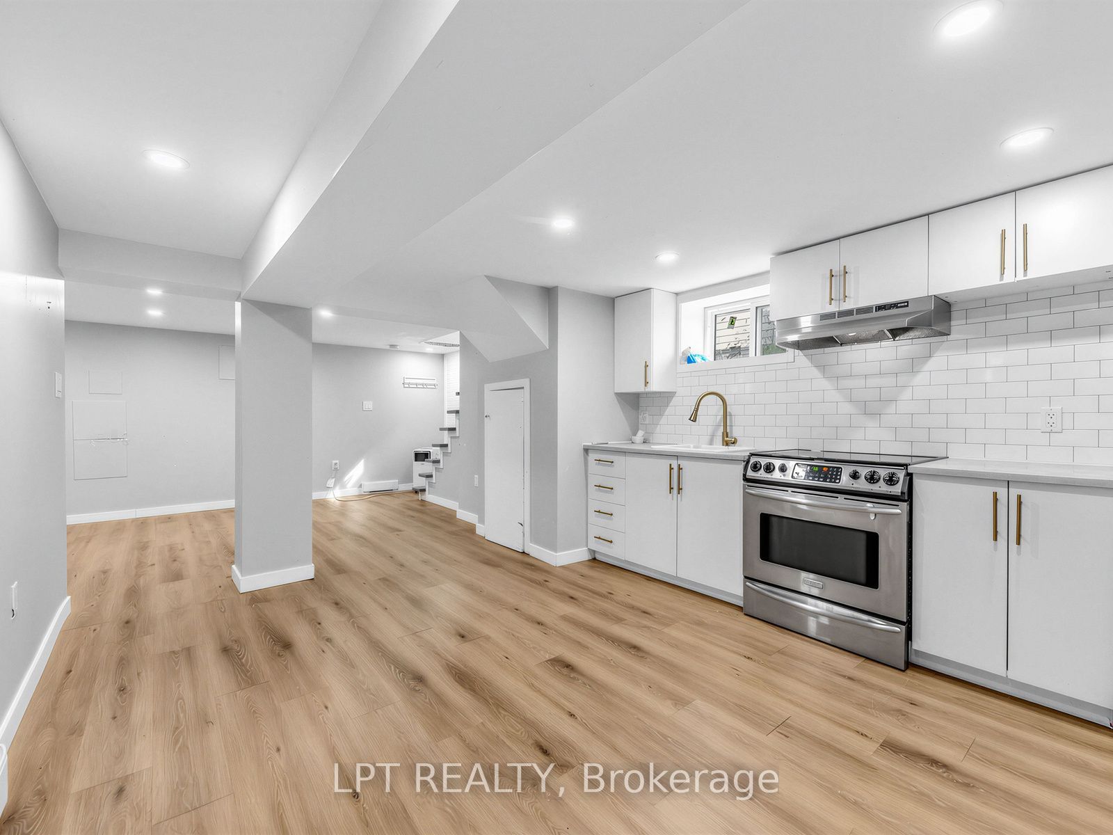 239 Vine Street Property Photo 31