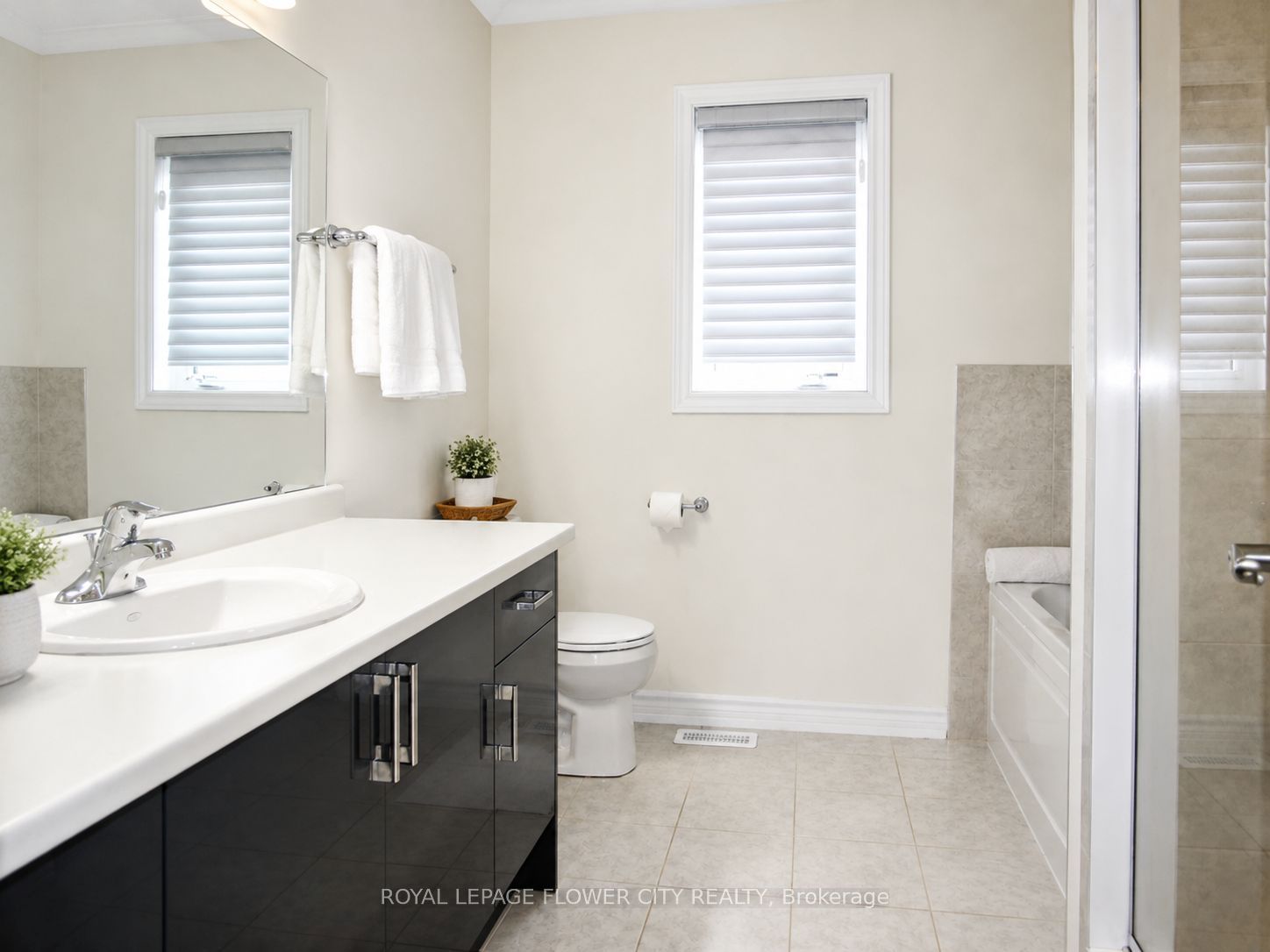 18 Jenner Drive Property Photo 19