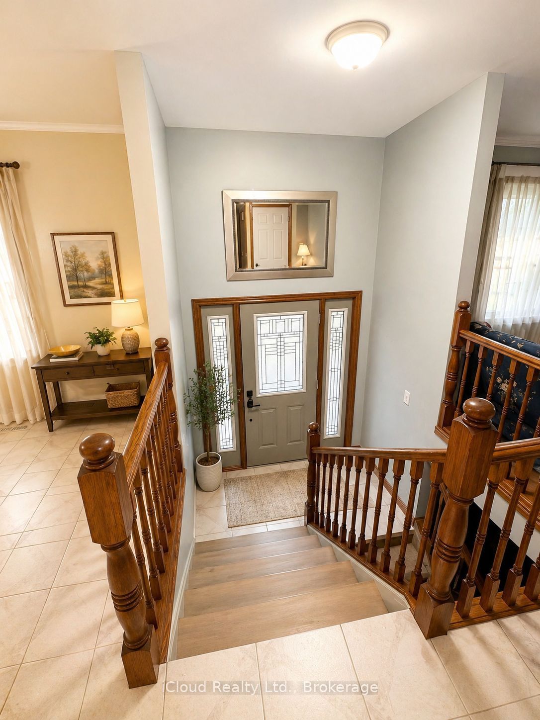 86 Glendale Drive E Property Photo 2