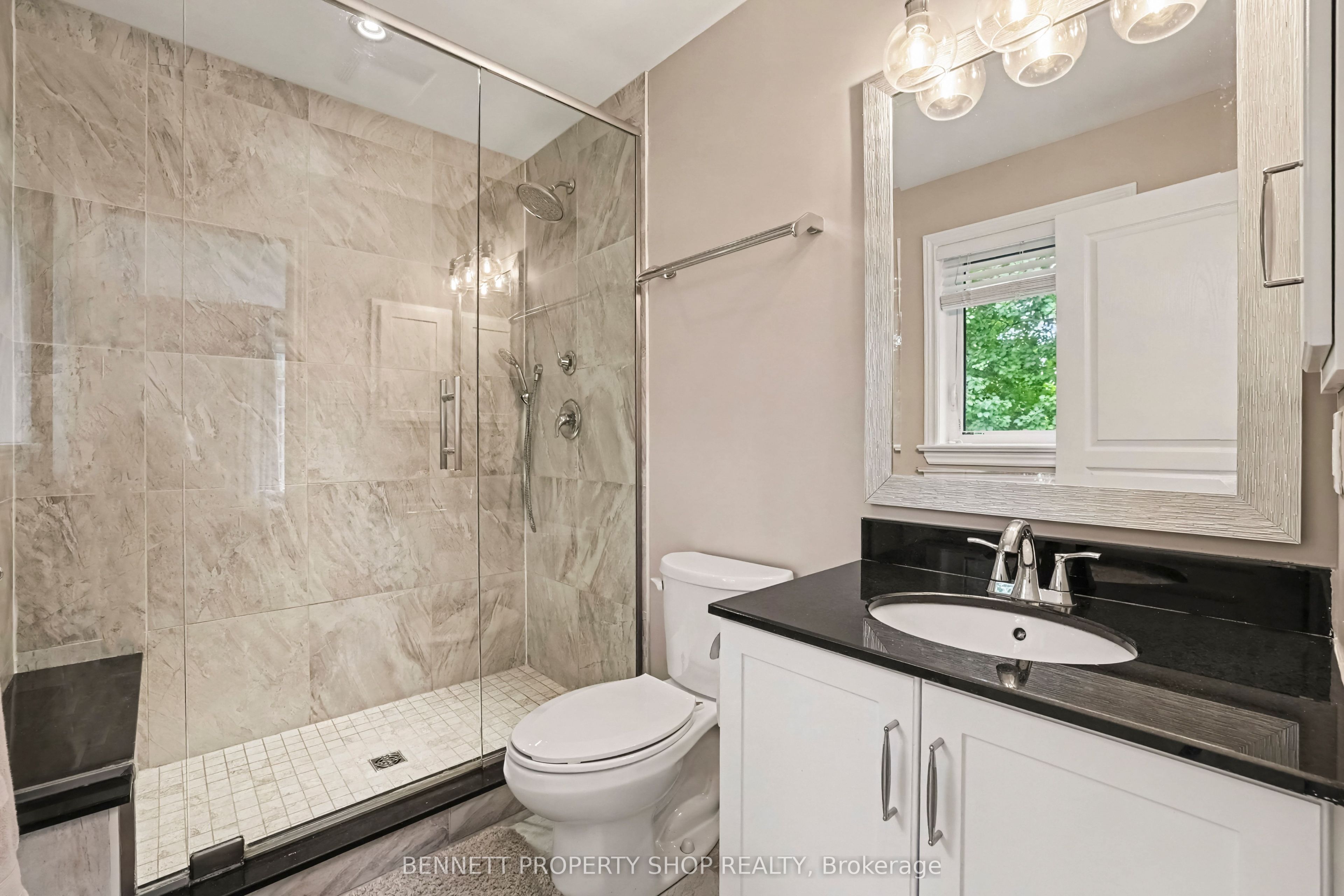 160 Northcote Drive Property Photo 12