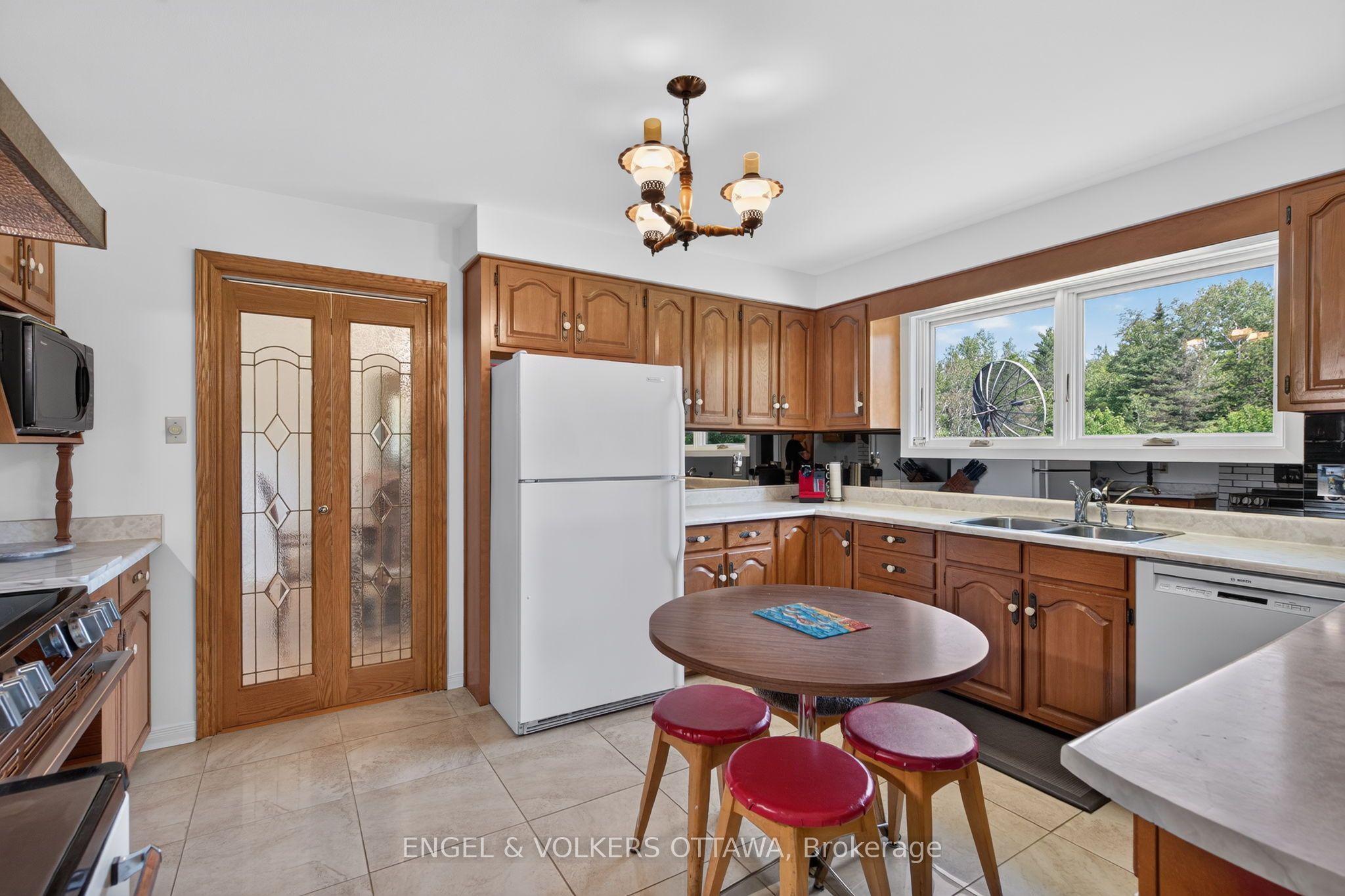 760 Kerwin Road Property Photo 10
