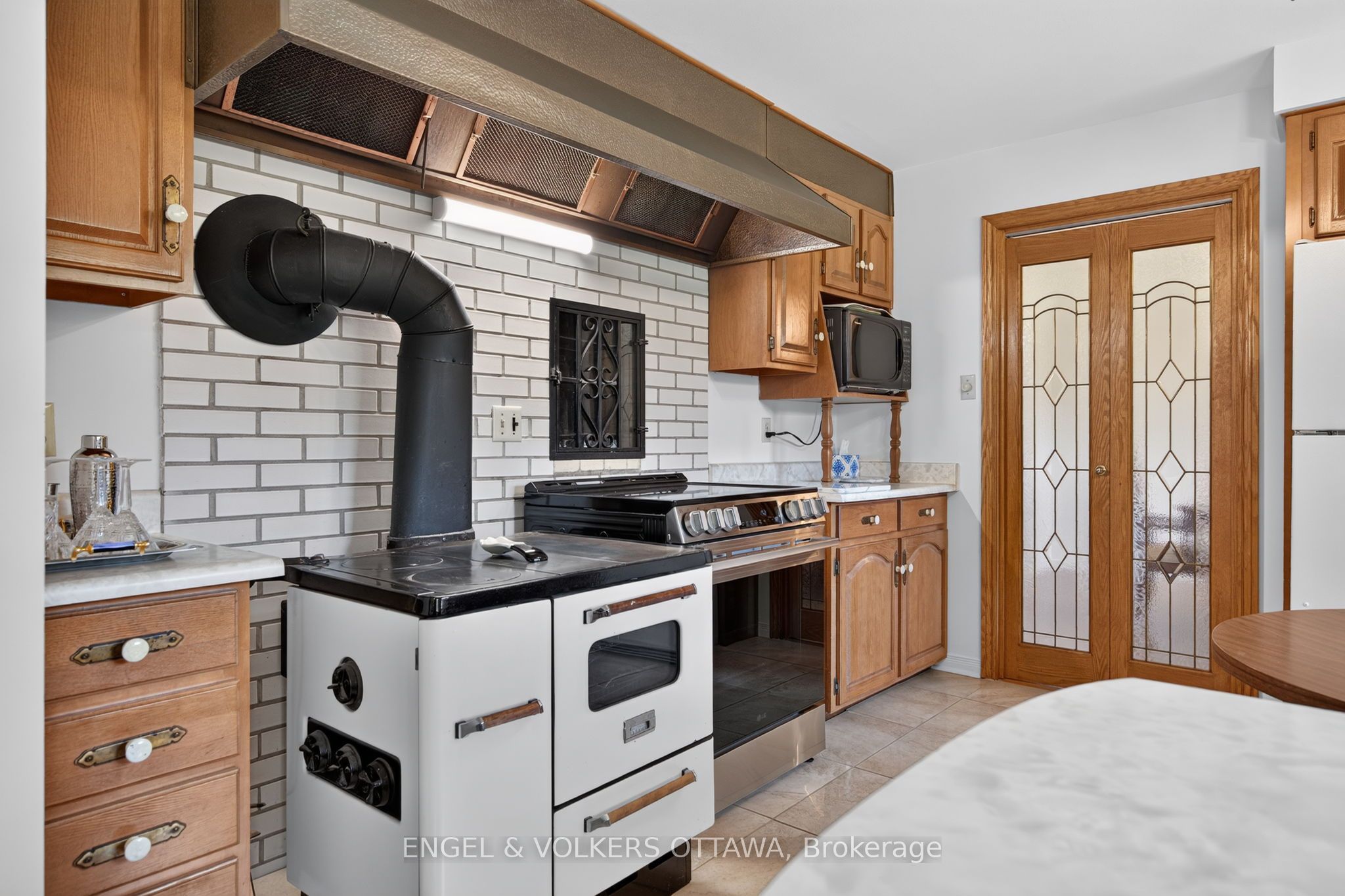 760 Kerwin Road Property Photo 12