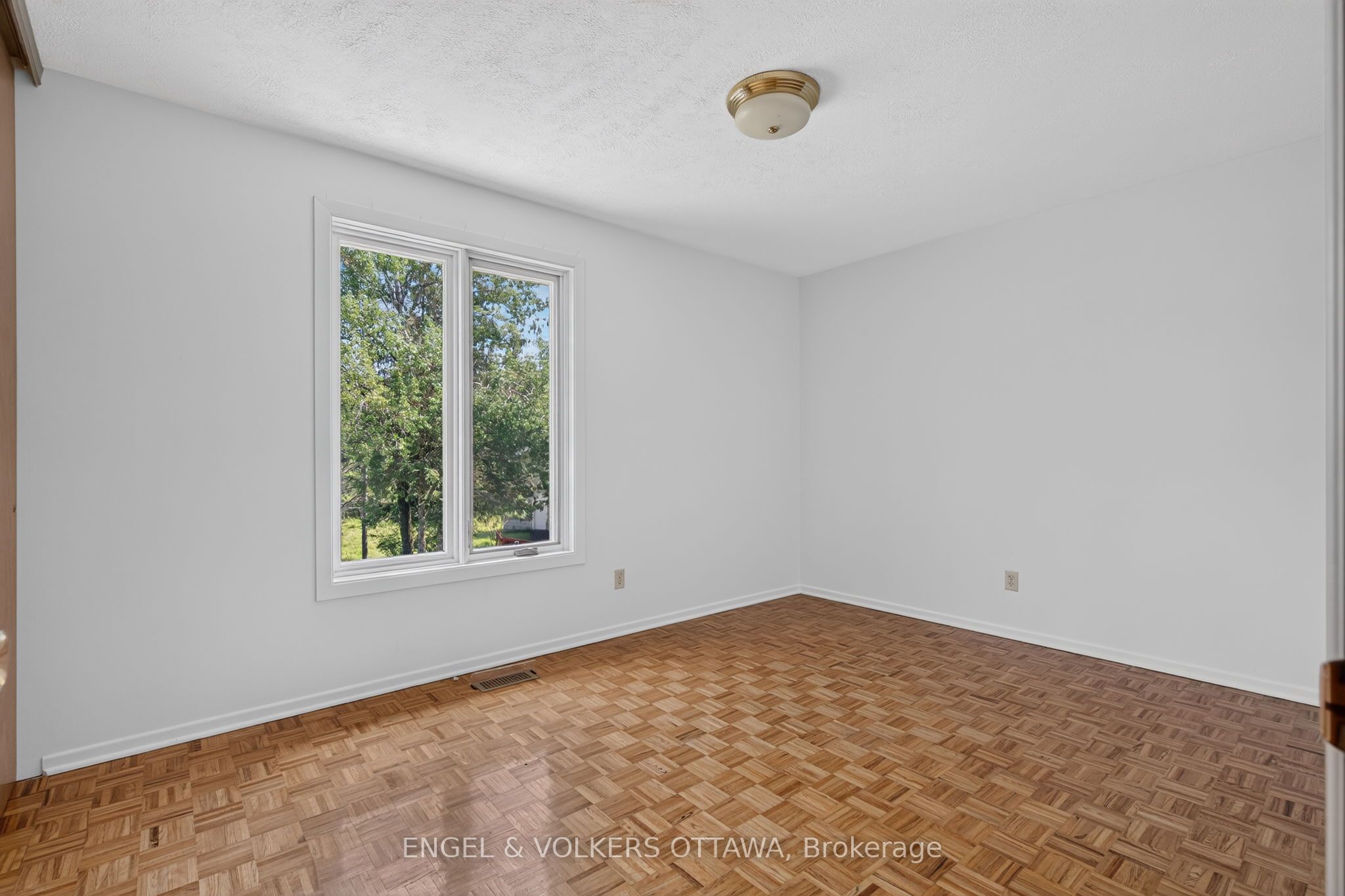 760 Kerwin Road Property Photo 24