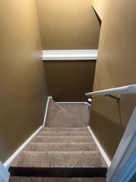 112 North Centre Road 72 Property Photo 5