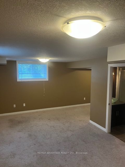 112 North Centre Road 72 Property Photo 6