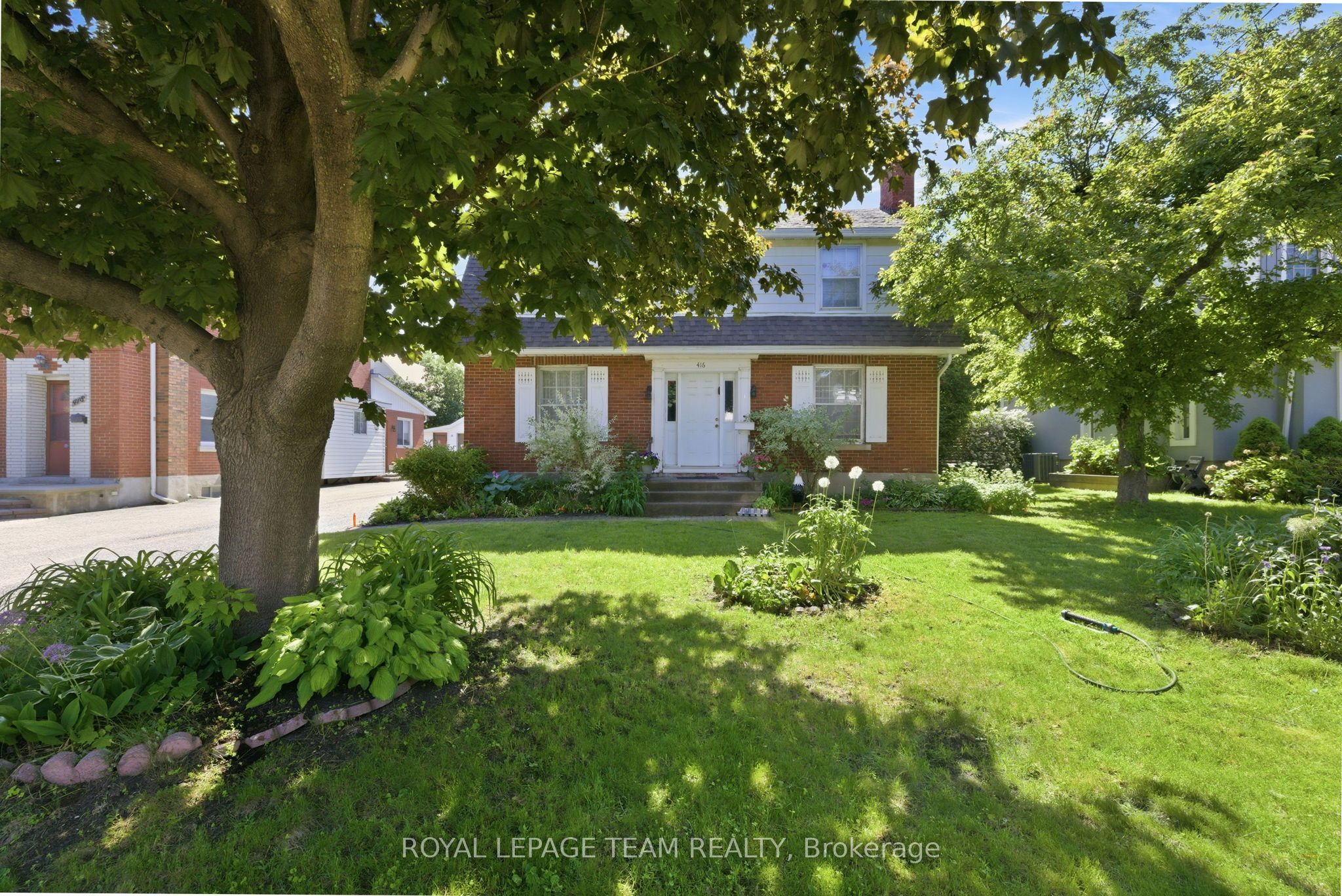 416 Tweedsmuir Avenue Property Photo 5